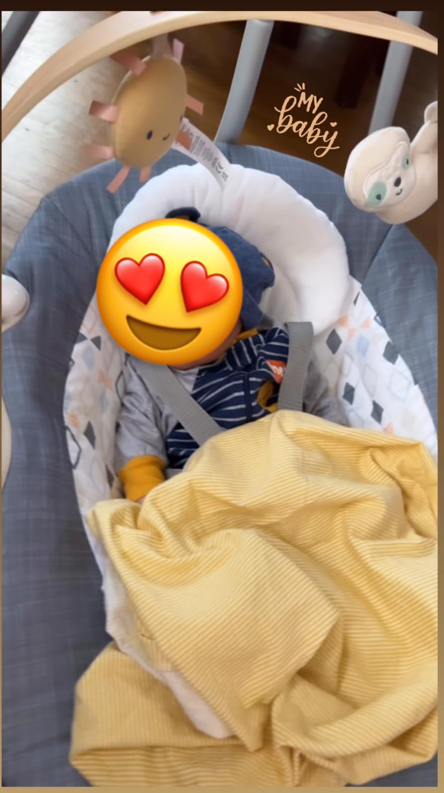 Ingenuity SimpleComfort Lightweight Compact 6-Speed Multi-Direction Baby Swing, Vibrations & Nature Sounds, 0-9 Months 6-20 lbs customer photo 1