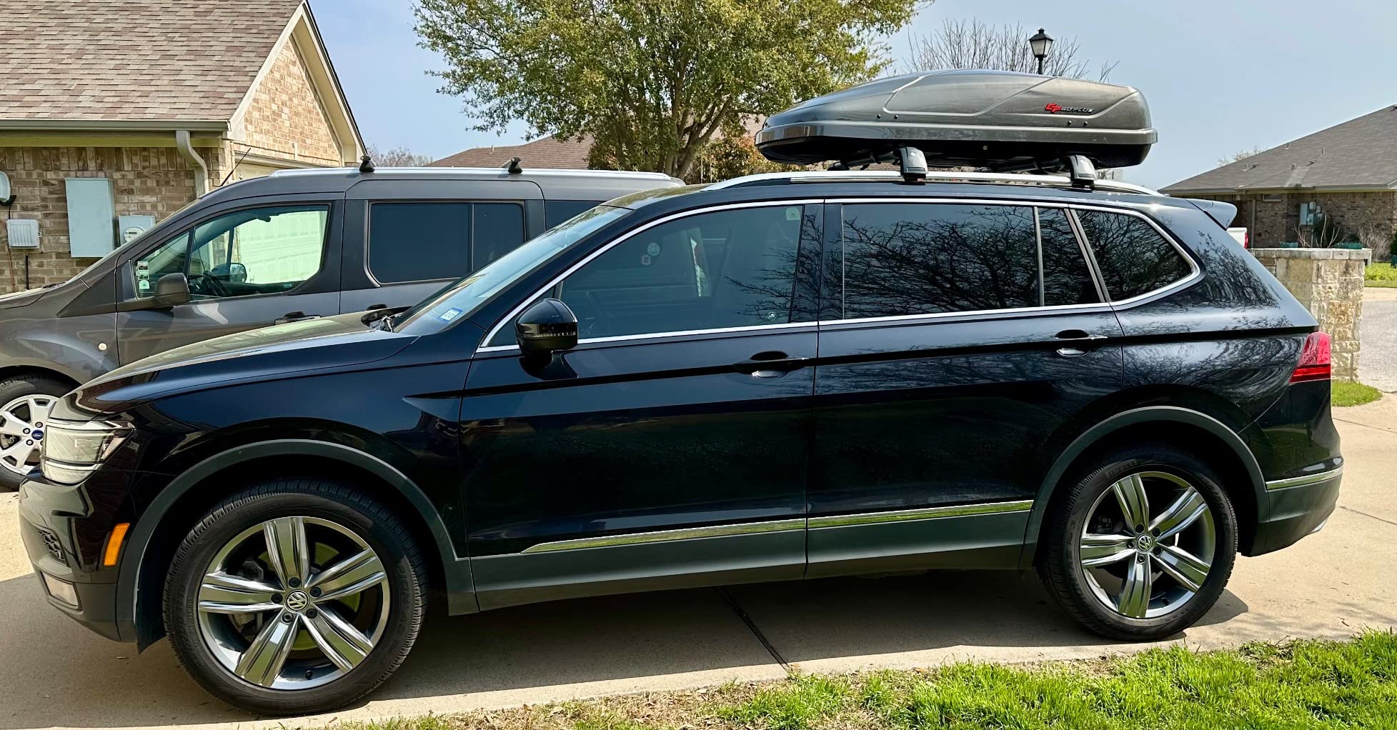 Goplus Rooftop Cargo Carrier Hard Shell, 14 Cubic Feet Waterproof w/Dual Side Opening, Security Key, 165LBS Capacity customer photo 2