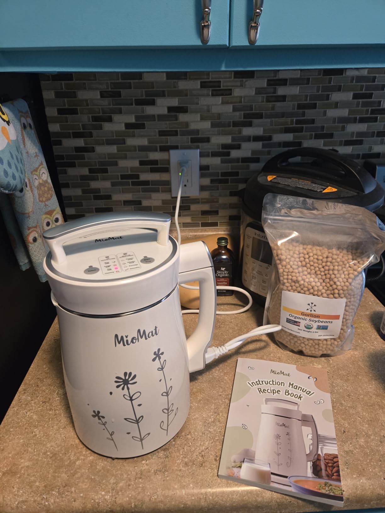 MioMat 8in1 Plant Based Milk Maker | Make 40oz of Natural Almond Milk, Soy Milk, Oat Milk, Coconut Milk, and more ... + soups, porridges, smoothies, purées... | Automatically, at the touch of a button customer photo 1
