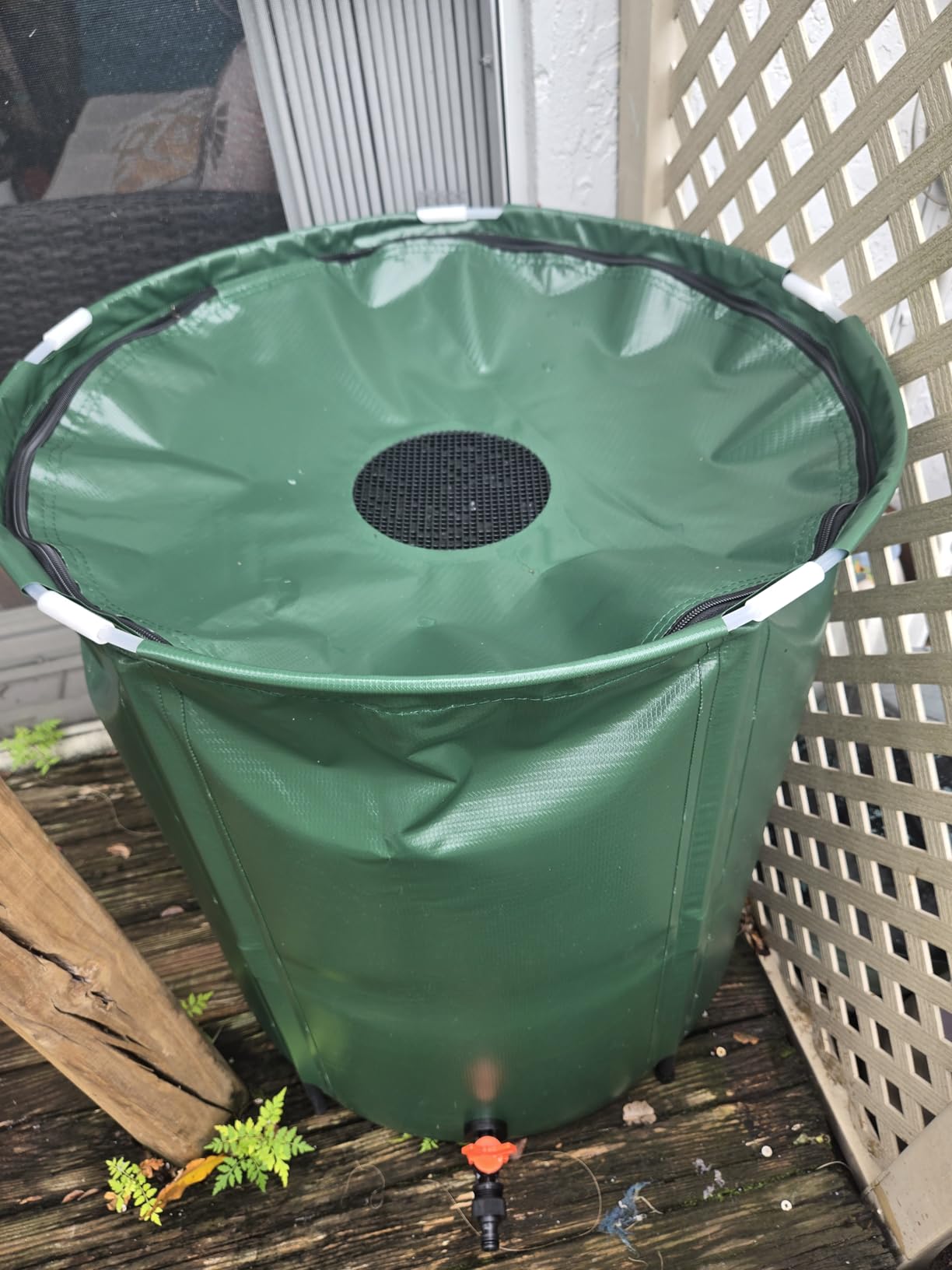 VINGLI 100 Gallon Collapsible Rain Barrel, Portable Water Storage Tank, Rainwater Collection System Downspout, Water Catcher Container with Filter Spigot Overflow Kit customer photo 2