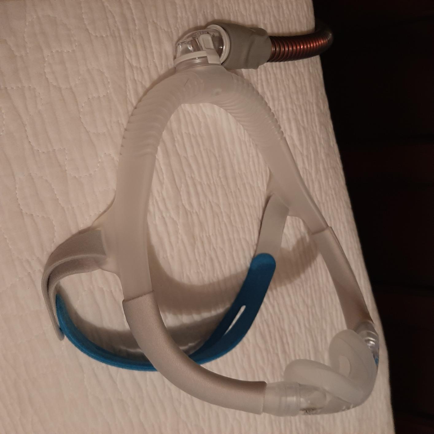 ResMed AirFit N30i Standard Frame System, Elbow & Nasal Cradle Cushion - Standard Frame / Medium Cushion customer photo 2