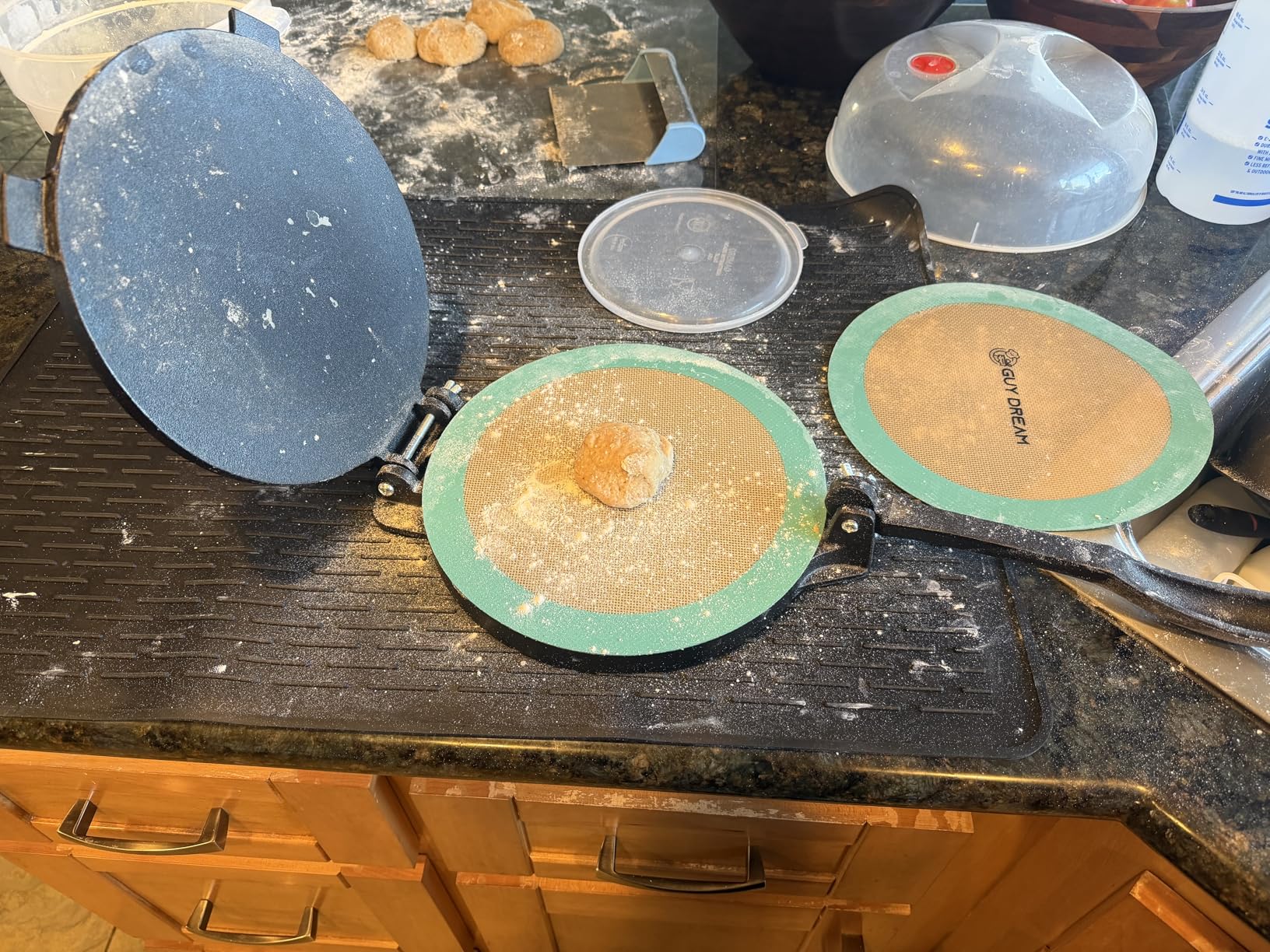 10 Inch Cast Iron Tortilla Press by StarBlue with FREE 100 Pieces Oil Paper and Digital Recipes e-book customer photo 1