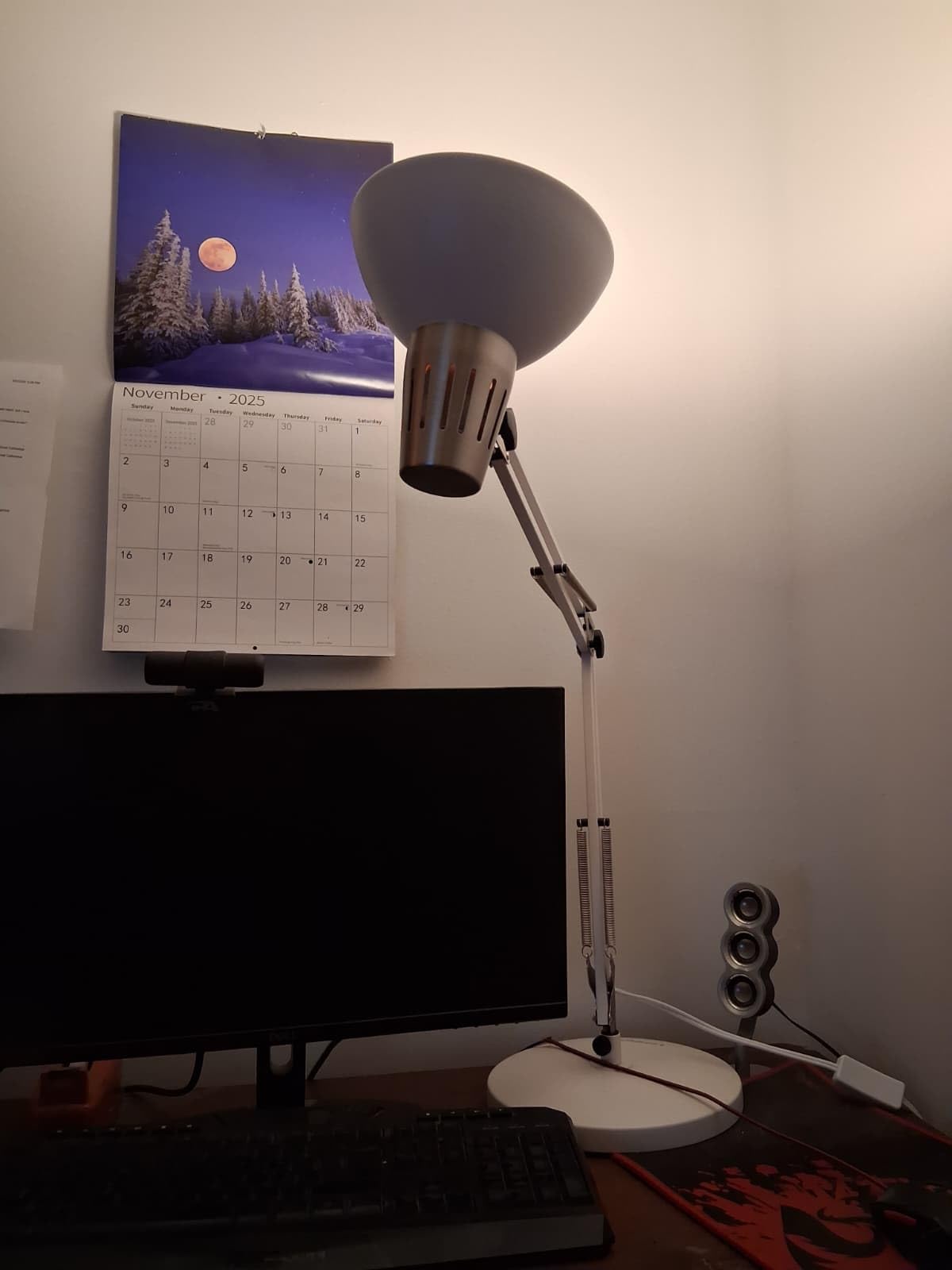 LEPOWER Metal Desk Lamp, Adjustable Goose Neck Architect Table Lamp with On/Off Switch, Swing Arm Desk Lamp with Clamp, Eye-Caring Reading Lamp for Bedroom, Study Room & Office customer photo 2