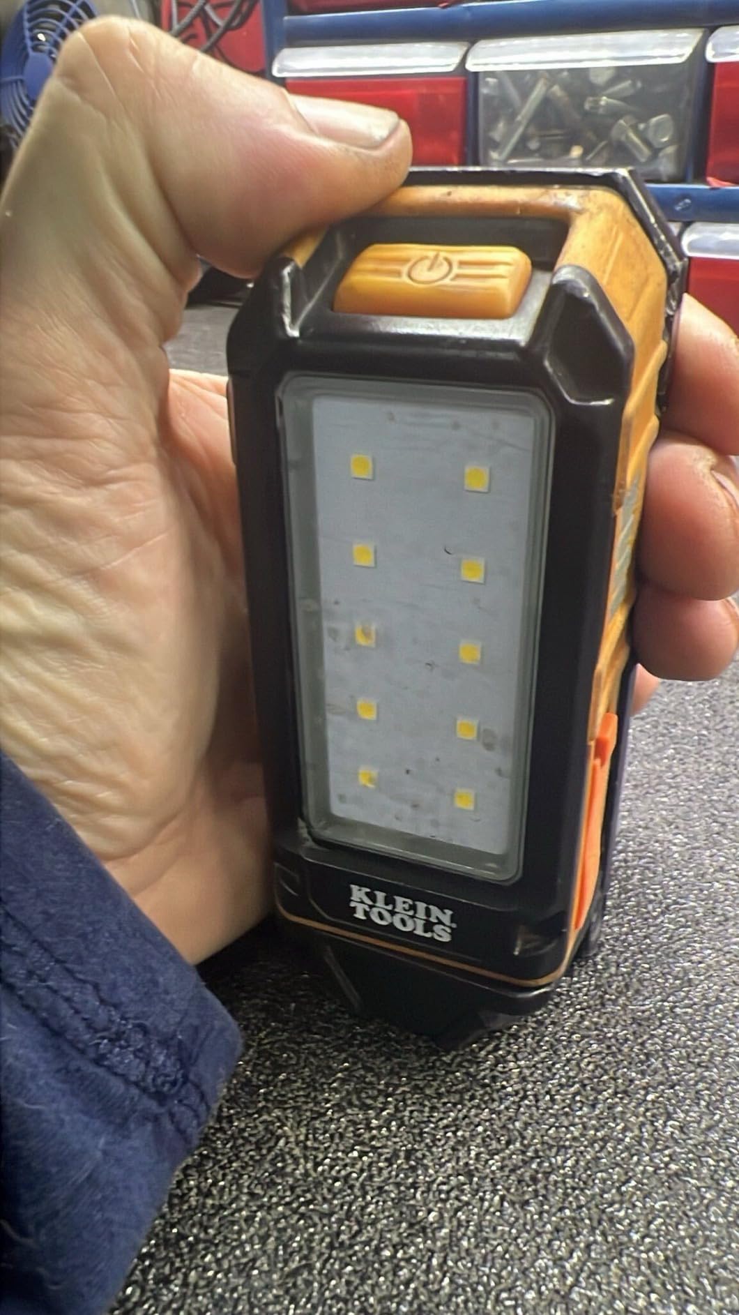 Klein Tools 56403 LED Light, Rechargeable Flashlight/Worklight with Kickstand, Magnetic Mount, and Carabiner customer photo 1