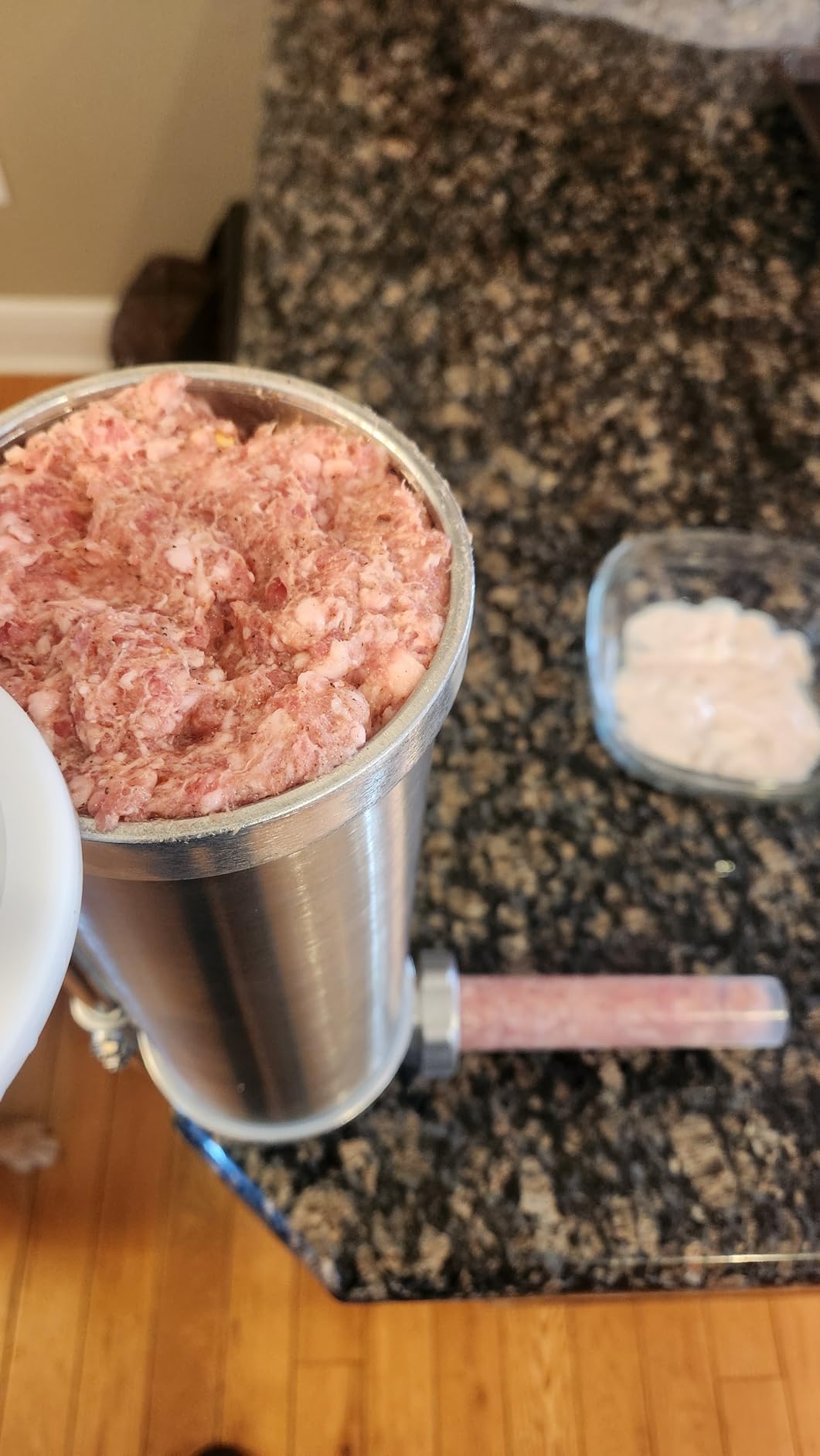 MASTER FENG Sausage Stuffer, Stainless Steel Homemade Sausage Maker Vertical Meat Filling Kitchen Machine, Packed 8 Stuffing Tubes (2.5LBS VERTICAL) customer photo 2