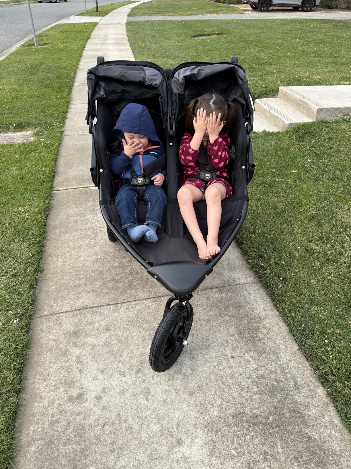 BOB Gear Revolution Flex 3.0 Jogging Stroller, Graphite Black customer photo 2
