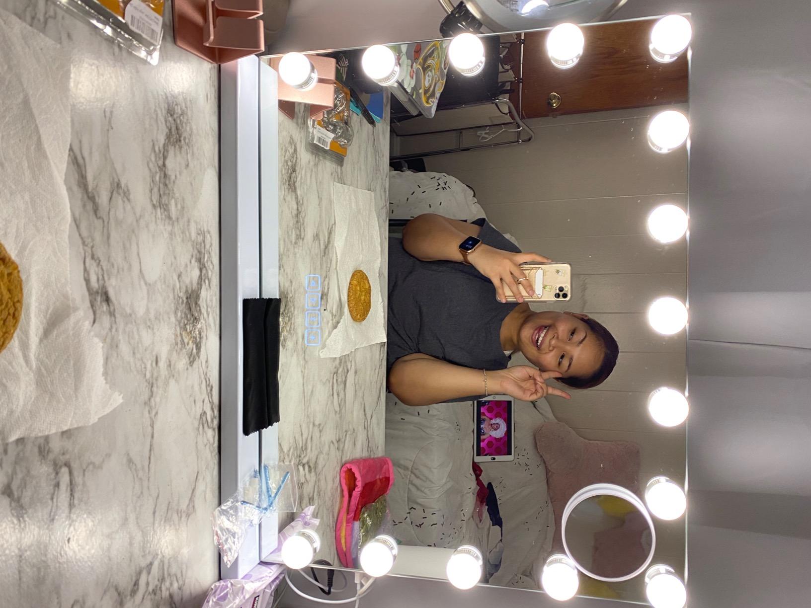 Hansong Vanity Mirror with Lights and Bluetooth Speaker 22.8''x18.4'' Lighted Makeup Mirror with 15 LED Bulbs Hollywood Vanity Mirror with 3 Lighting Modes USB Charging and 10x Magnification customer photo 1