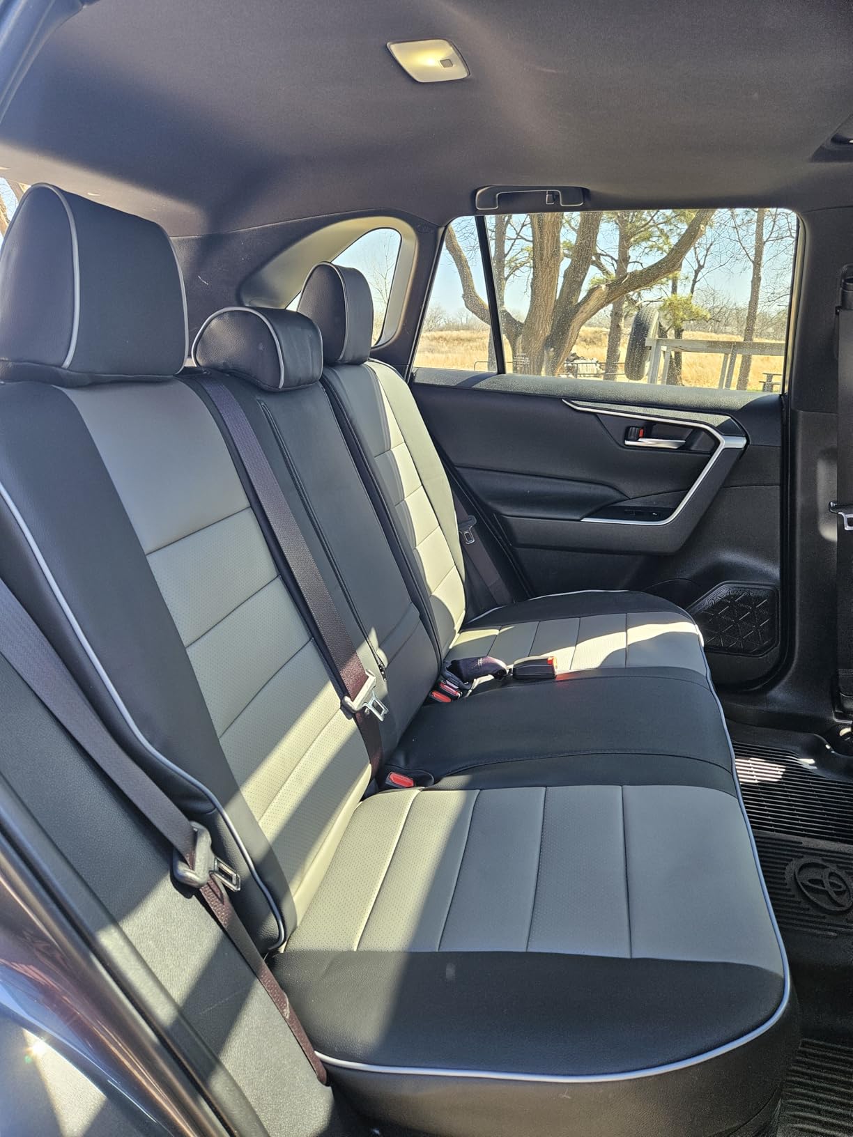 EKR Rav4 Seat Covers Custom Fit for Toyota Rav4(Gasoline) 2019-2025 LE/XLE/XLE Premium/Limited, Leather Car Seat Cover Full Set for SUV, Faux Leather(Black) customer photo 2