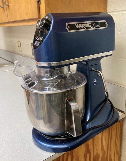 Waring Commercial Planetary 7 Quart Large Stand Mixer, Tilt Head, Countertop Chef Professional Restaurant Industrial Grade, Stainless Steel Bowl, Bakery Bread Dough, WSM7L, 1/2 HP 120V customer photo 1