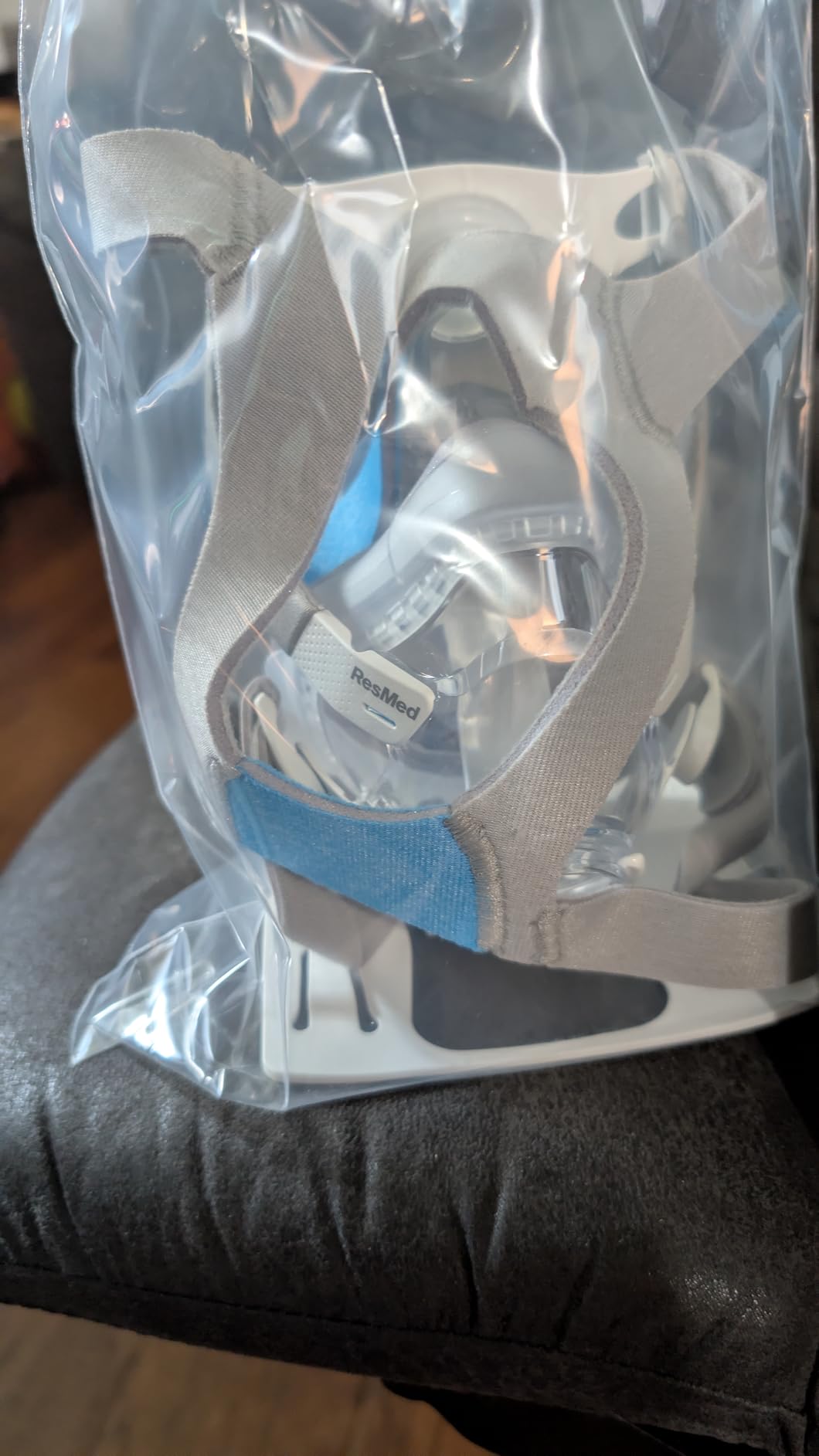 ResMed AirTouch F20 Frame System - Replacement Frame System with Full-Face Mask & Elbow - Large customer photo 1