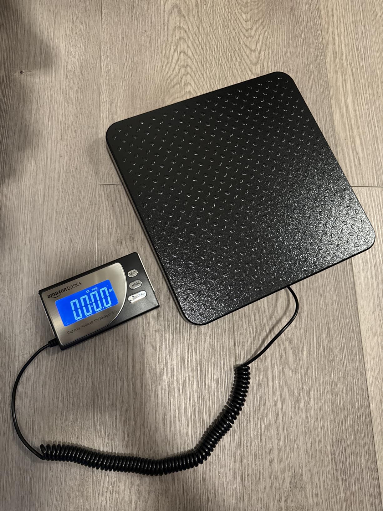 Amazon Basics Digital Shipping Postal Scale with Tare Function, Heavy Duty Weighing Platform, 660 lb Capacity customer photo 1