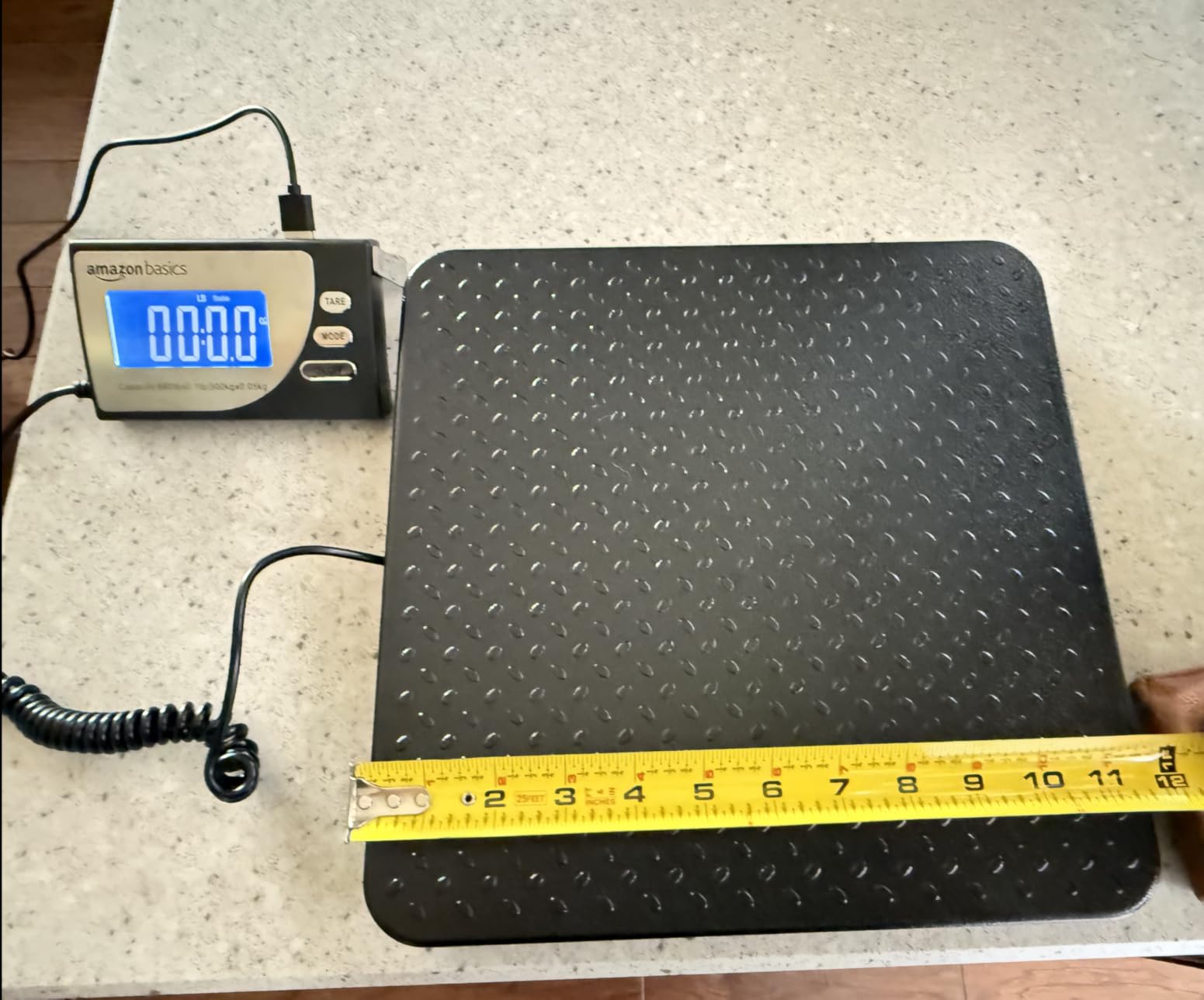 Amazon Basics Digital Shipping Postal Scale with Tare Function, Heavy Duty Weighing Platform, 660 lb Capacity customer photo 2