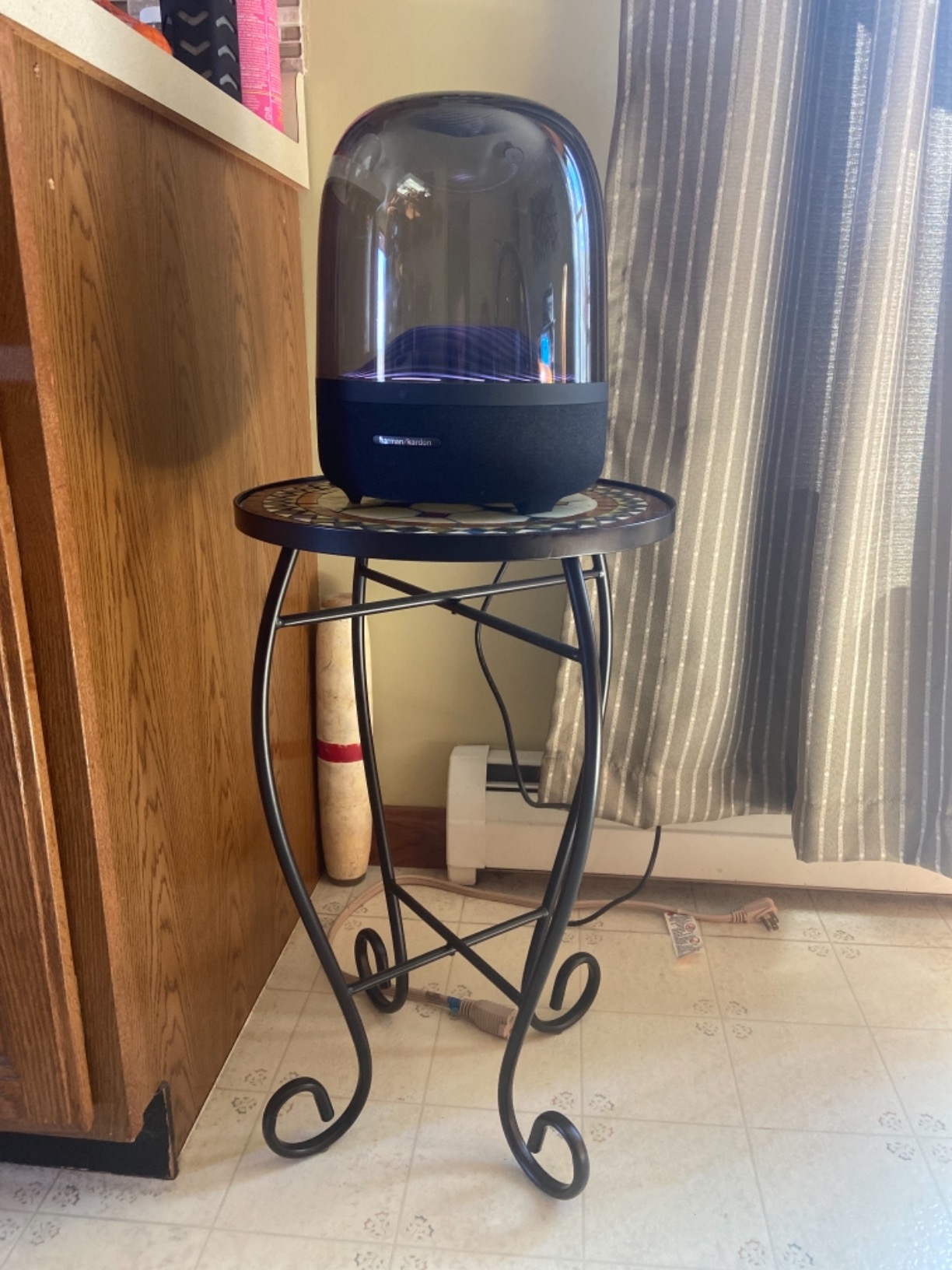 Harman Kardon Aura Studio 3 - Elegant, BT Wireless Speaker with Premium Design and Ambient Lighting- Black customer photo 1