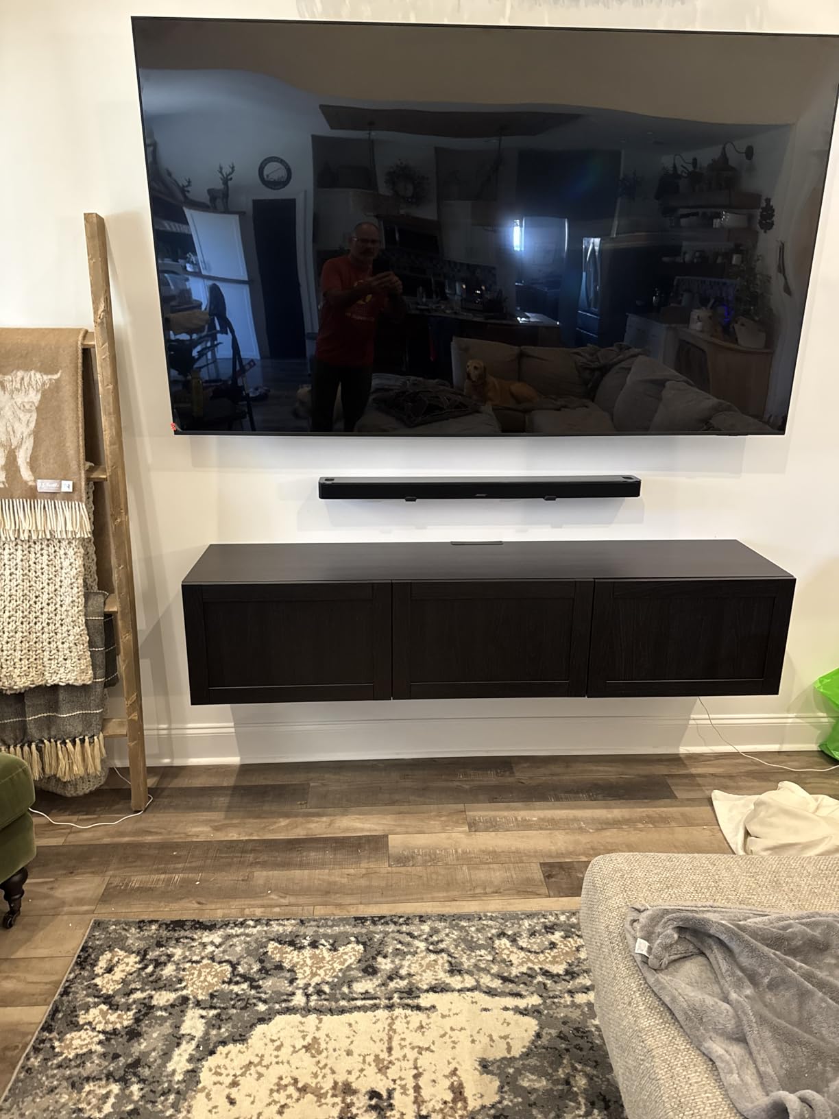 ECHOGEAR Soundbar Wall Mount Bracket - Works with All Soundbars Including Samsung, Vizio, LG, and More - Depth Adjustable for Dolby Atmos Soundbars customer photo 2