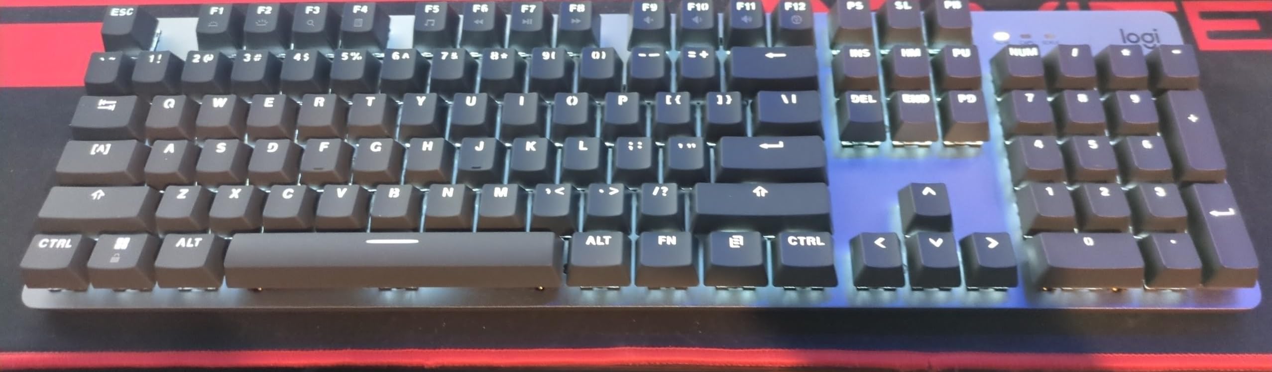 Logitech K845 Mechanical Illuminated Keyboard, Mechanical Switches, Strong Adjustable Tilt Legs, Full Size, Aluminum Top Case, 104 Keys, USB Corded, Windows (TTC Blue Switches) customer photo 1