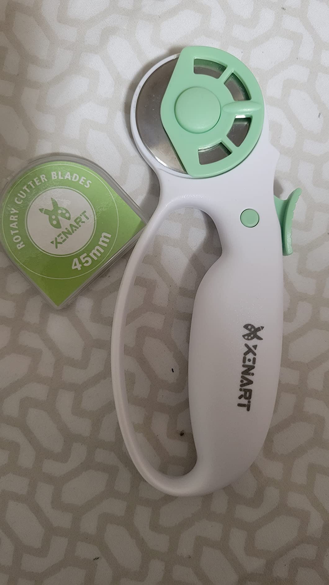 XINART 45mm Rotary Cutter for Fabric Safety Lock Ergonomic Classic Comfort Loop Fabric Small Rotary Cutter (Extra 2pcs Replacement Blades Included) customer photo 1