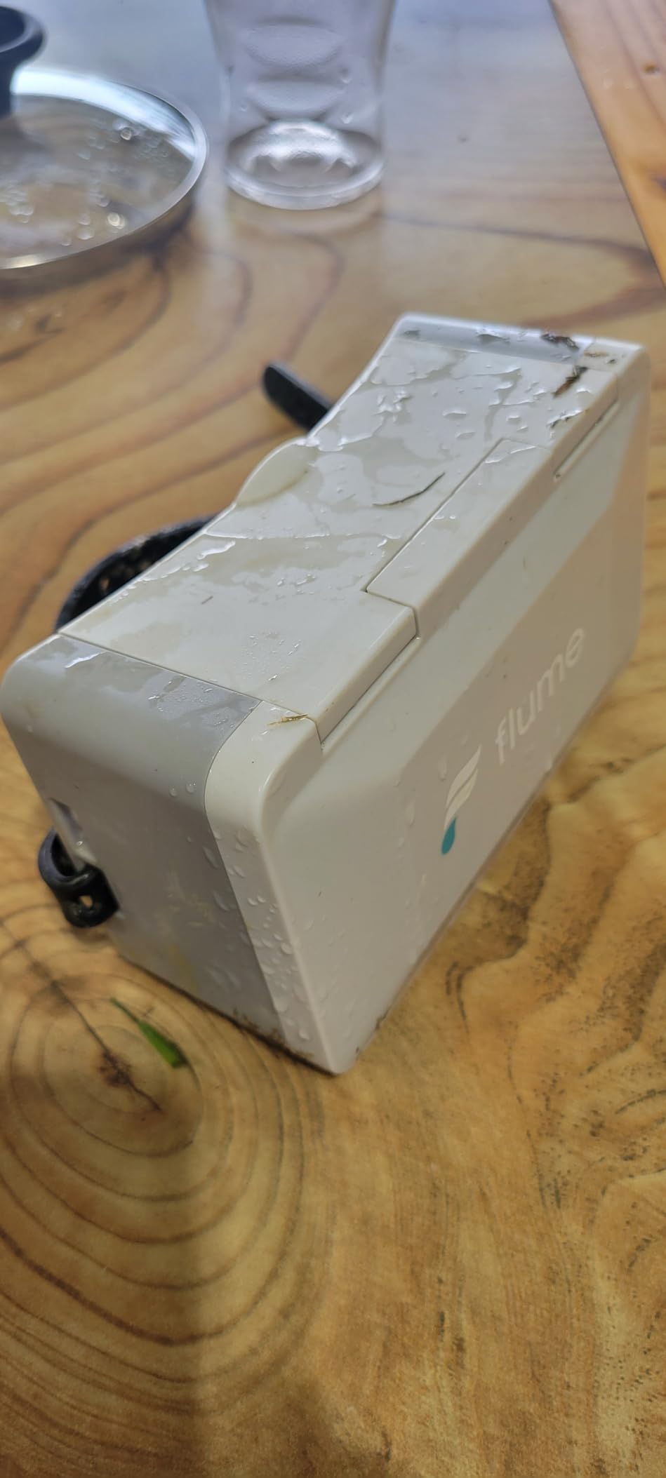 Flume 2 Smart Home Water Monitor & Leak Detector - WiFi Connected, Real-Time Usage Tracking & Alerts customer photo 2