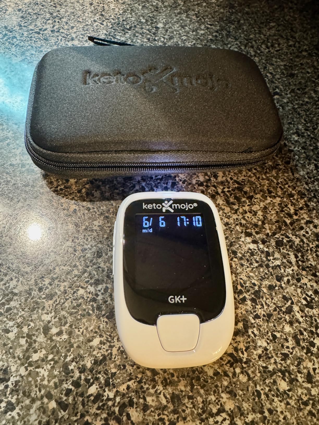 KETO-MOJO GK+ Bluetooth Glucose & Ketone Testing Kit with 20 Test Strips customer photo 2