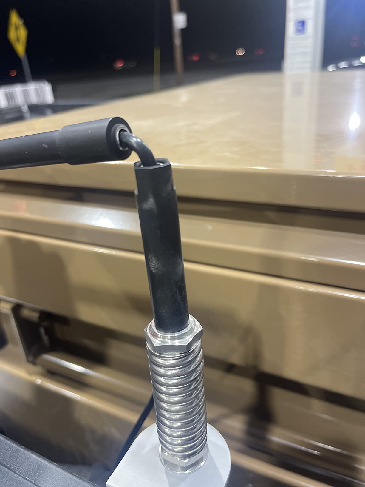 weBoost Drive Reach OTR - Cell Phone Signal Booster for Trucks and SUVs | Boosts 5G & 4G LTE for All U.S. Carriers - Verizon, AT&T, T-Mobile | Made in the U.S. | FCC Approved customer photo 2