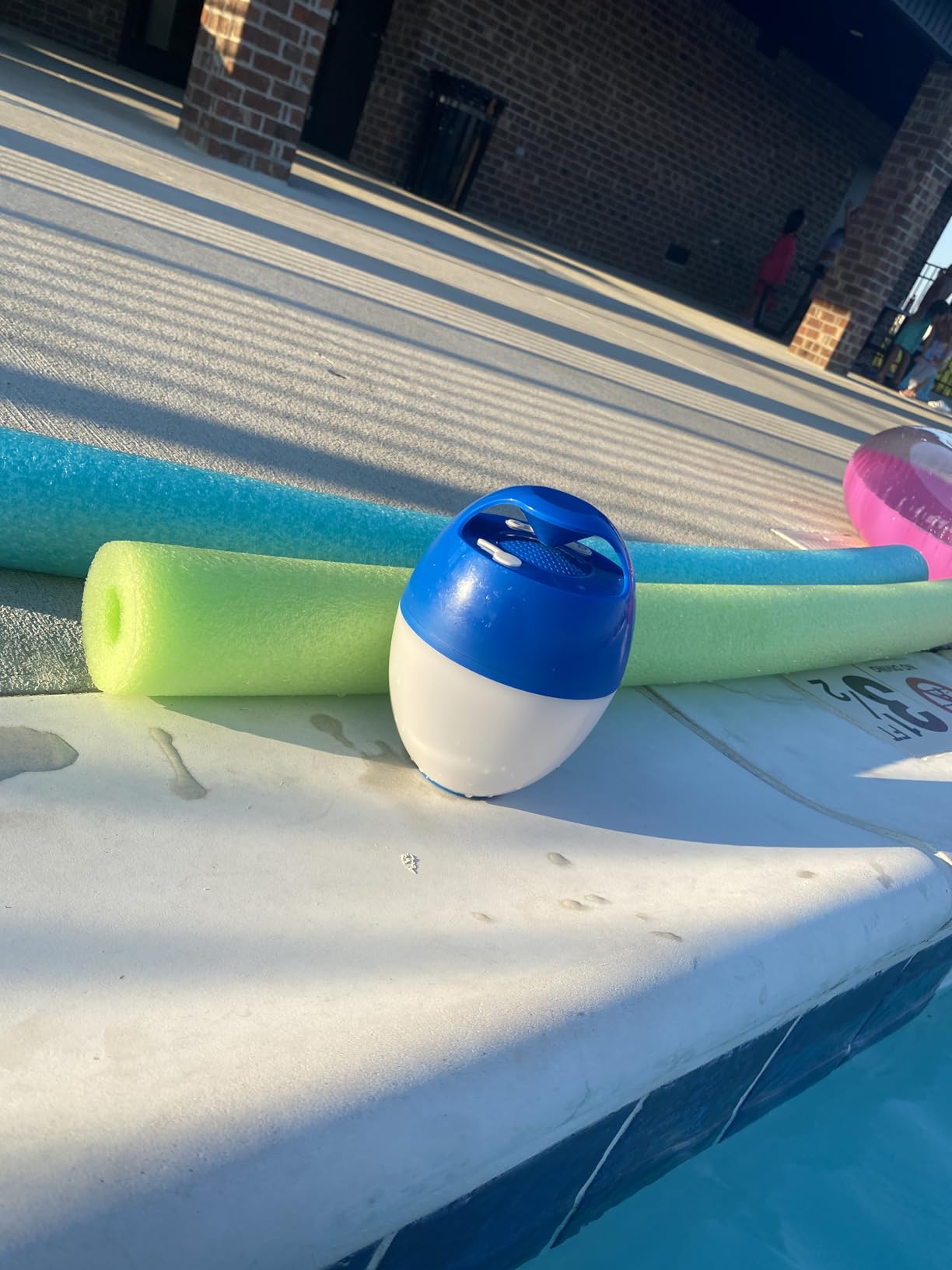 Portable Bluetooth Pool Speakers, Hot Tub Speaker with Colorful Lights, IP68 Waterproof Floating Speaker, 360° Surround Stereo Sound, 85ft Bluetooth Range, Hands-Free Wireless Speakers customer photo 1