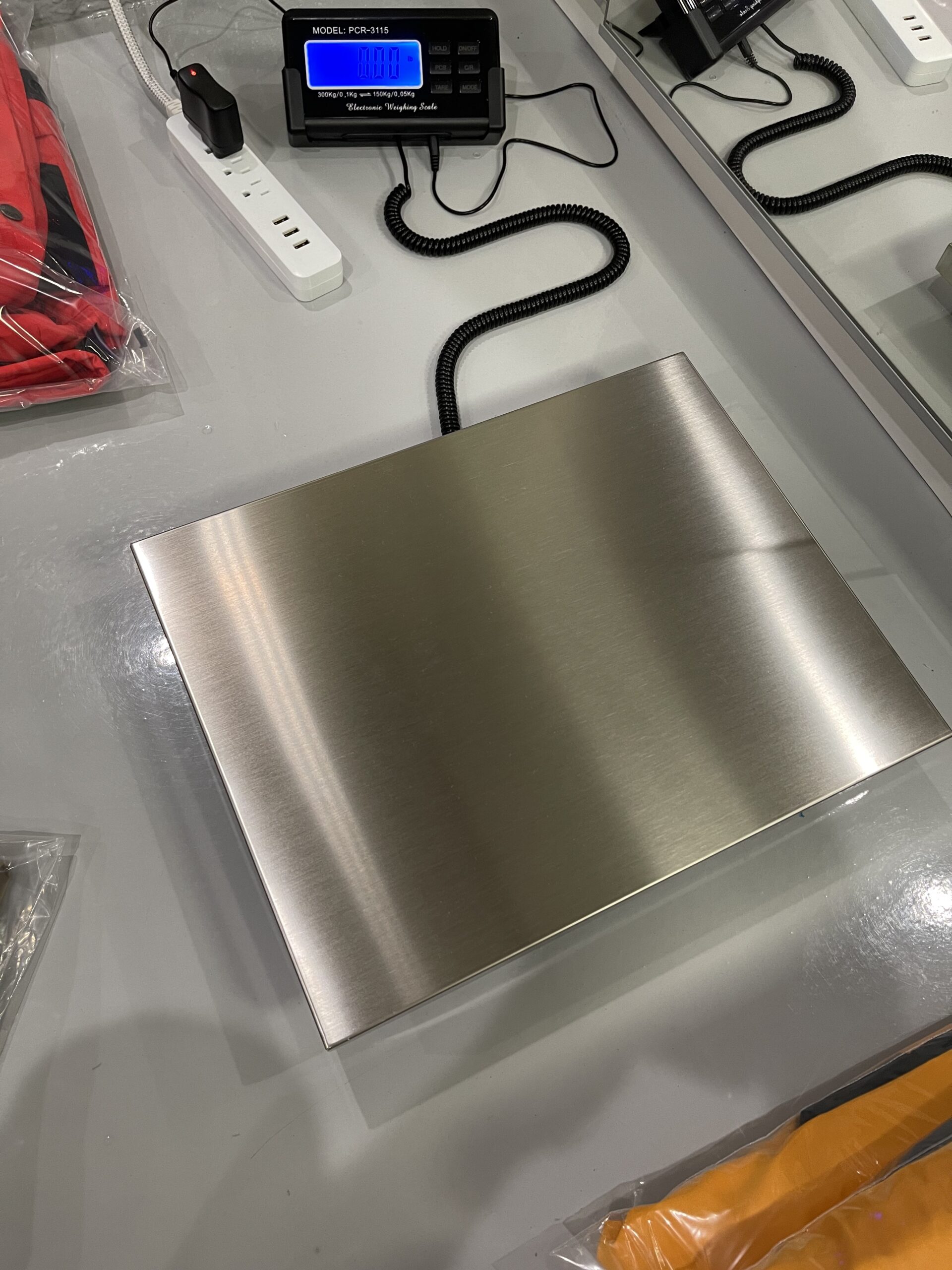 SurmountWay Shipping Scale 660lbs LCD Digital Platform Heavy Duty Portable Stainless Platform for Postal Shipping Scale customer photo 1