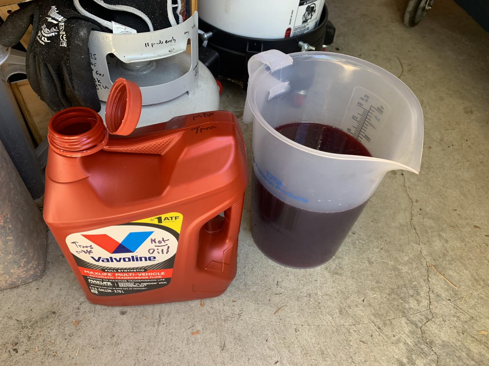 Half Gallon 64oz (2 quart) Measure Pitcher- Conversion Chart-Strong Food Grade - Resistant to Chemicals- Great for Lawn, Pool & Spa, Ag, Home Hobbies, Lye, Cooking, Shop Motor Oil Fluids Made In USA customer photo 1