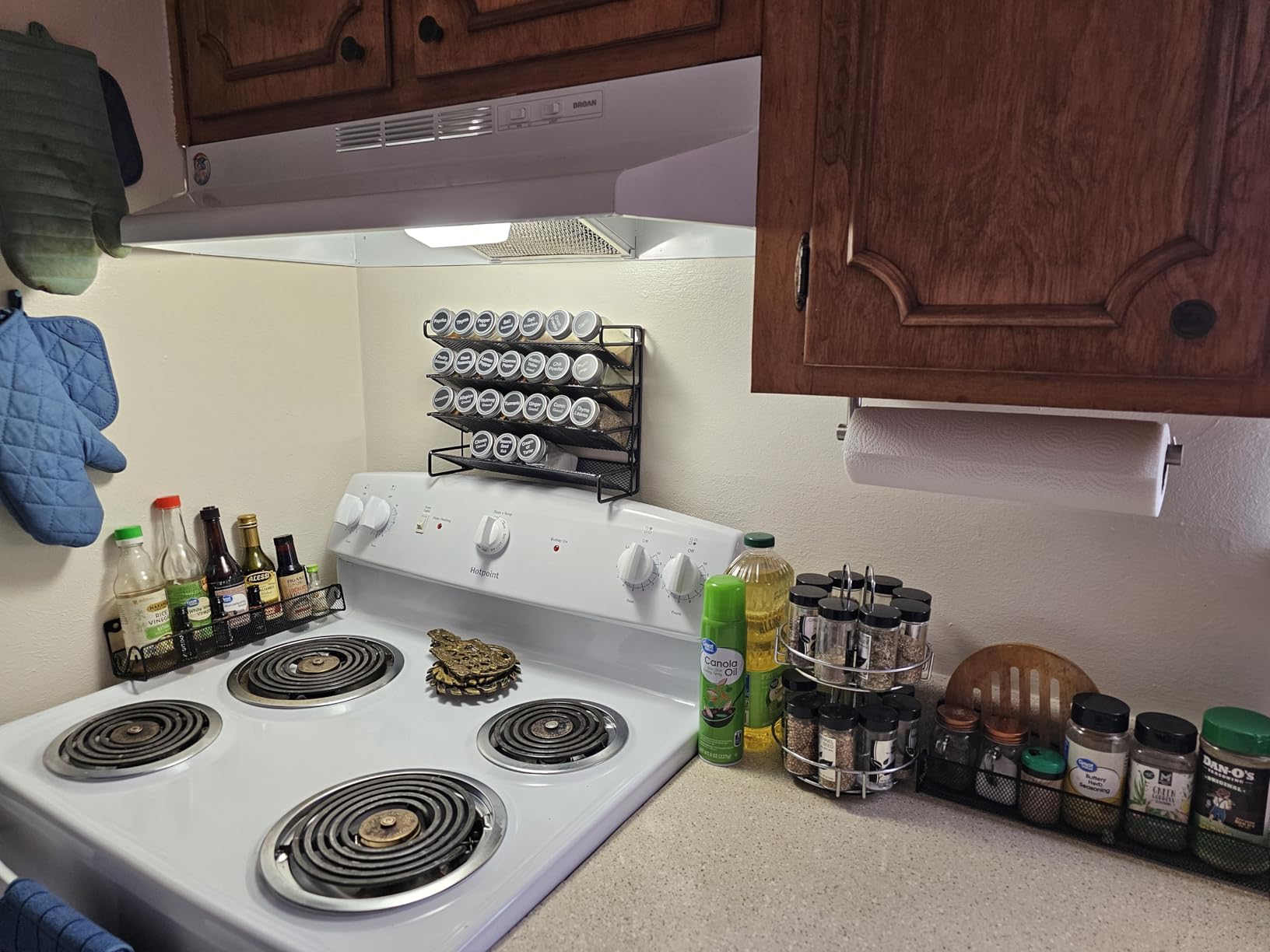 SpaceAid Spice Rack Organizer with 28 Spice Jars, 386 Spice Labels, Chalk Marker and Funnel Set for Cabinet, Countertop, Pantry, Cupboard or Door & Wall Mount - 28 Jars, 13.4'' W x 10.8'' H, Black customer photo 2