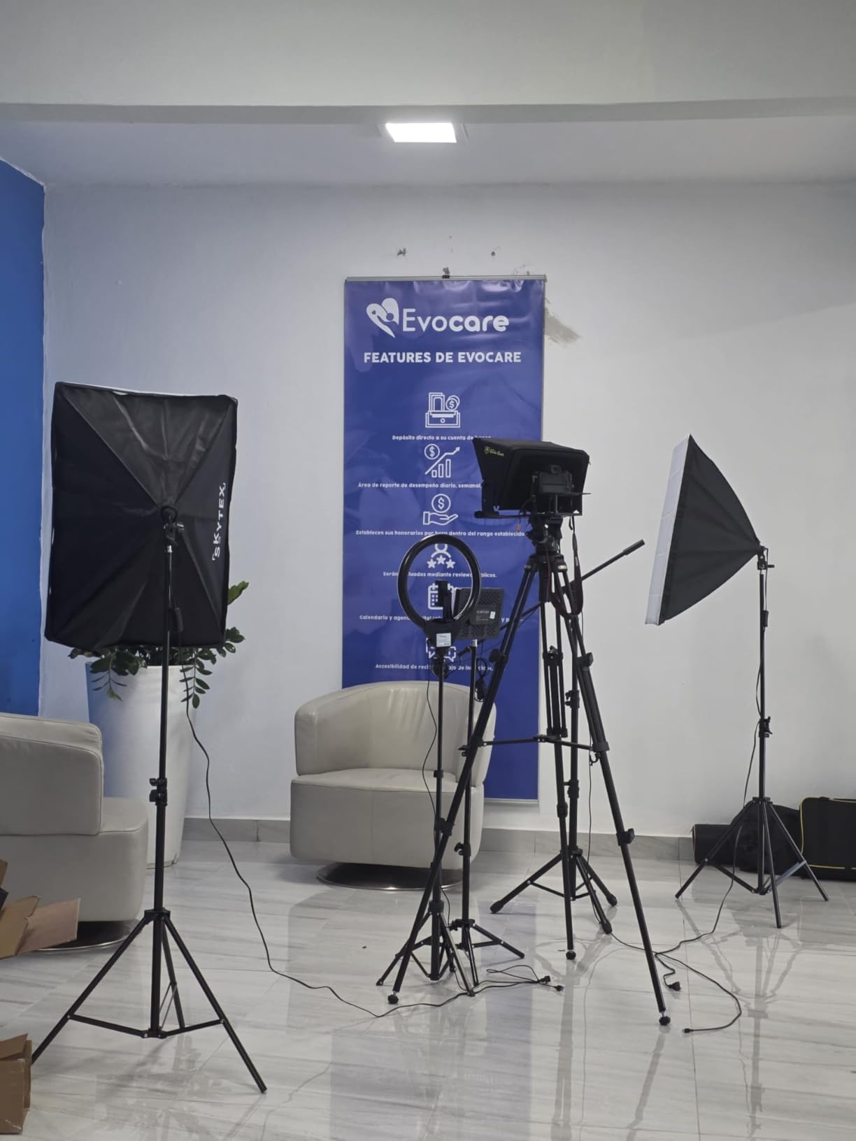 Skytex Softbox Lighting Kit 2Pack 20x28in Soft Box | 85W 2700-6400K E27 LED Bulb Continuous Photography Lighting customer photo 1