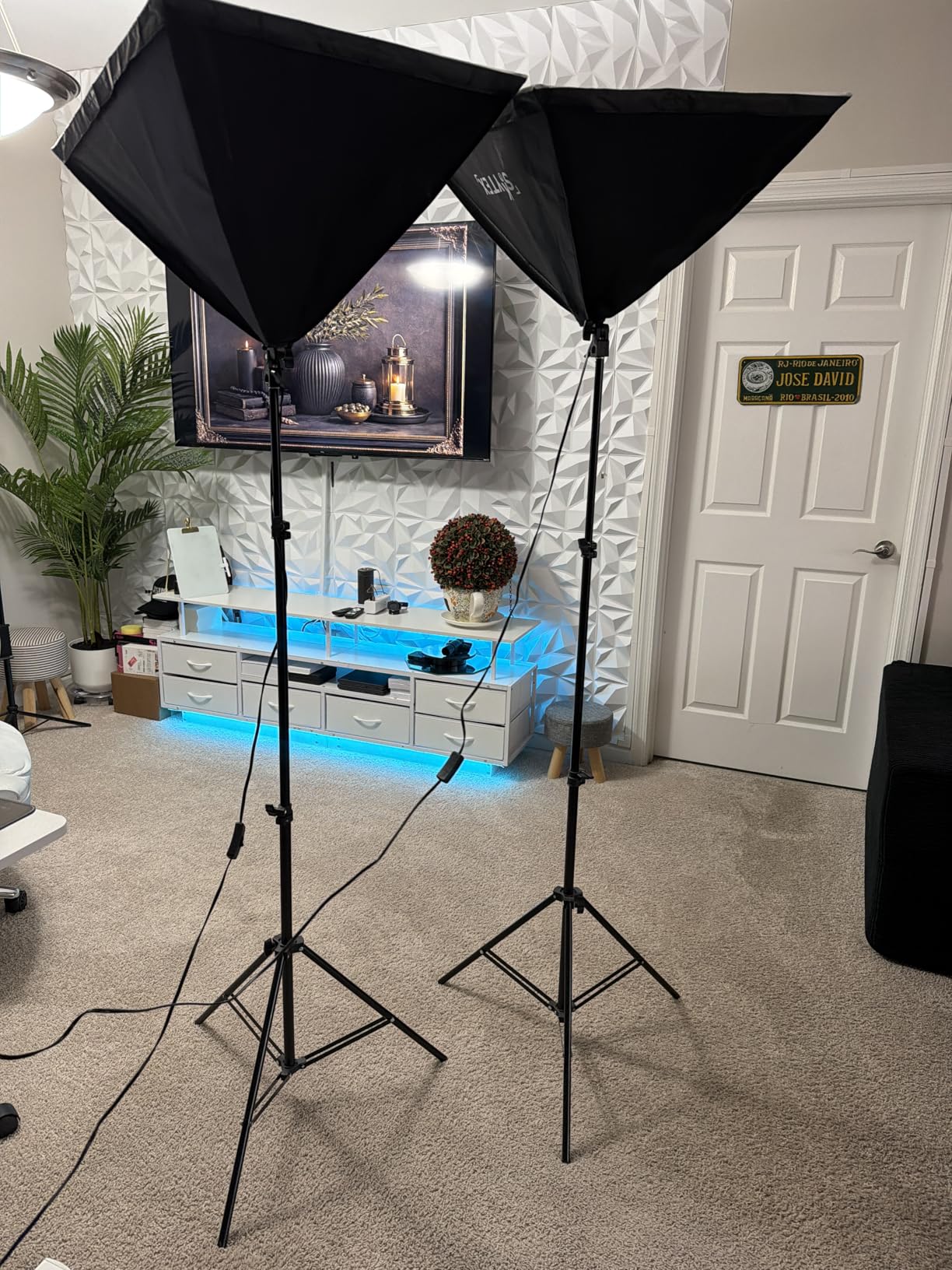 Skytex Softbox Lighting Kit 2Pack 20x28in Soft Box | 85W 2700-6400K E27 LED Bulb Continuous Photography Lighting customer photo 2