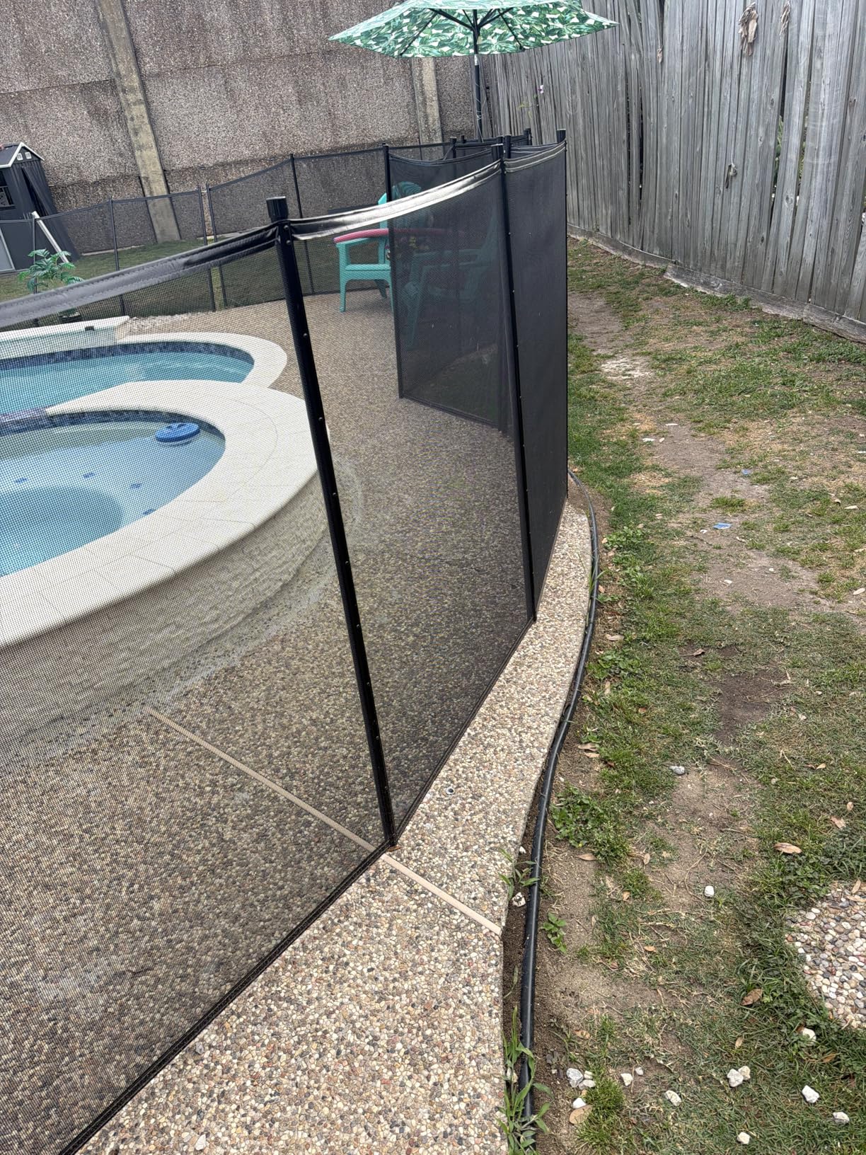 VINGLI Swimming Pool Fence 4Ft x 108Ft, Ground Safety Fencing, Black customer photo 1