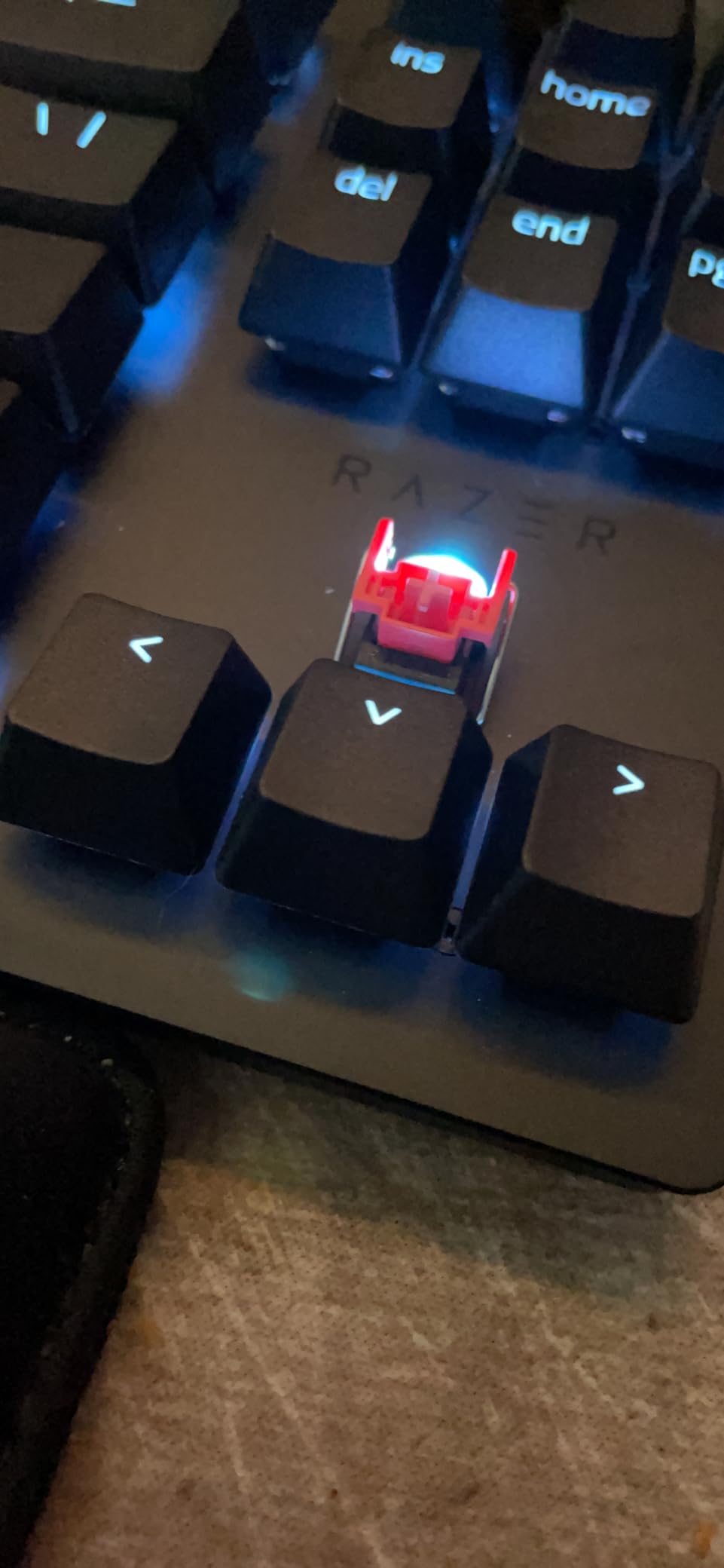 Huntsman V2 TKL Tenkeyless Gaming Keyboard: Fast Linear Optical Switches Gen2 w/Sound Dampeners & 8000Hz Polling Rate - Detachable TypeC Cable - Doubleshot PBT Keycaps - Ergonomic Wrist Rest customer photo 2