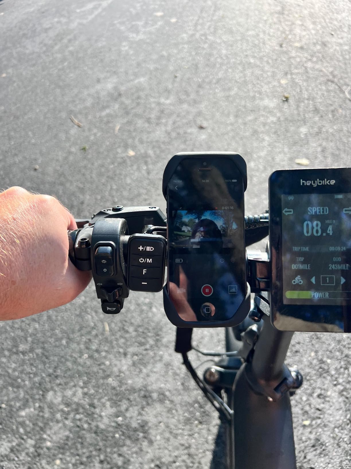 SJCAM SJ4000 Pro-Grade 4K Action Camera, 40MP 3-Axis EIS Stabilization Motorcycle Sport Camera, 170FOV Waterproof Camera Underwater, 5X Zoom, Dual Batteries, 32G SD Card and Helmet Accessory Kit customer photo 2