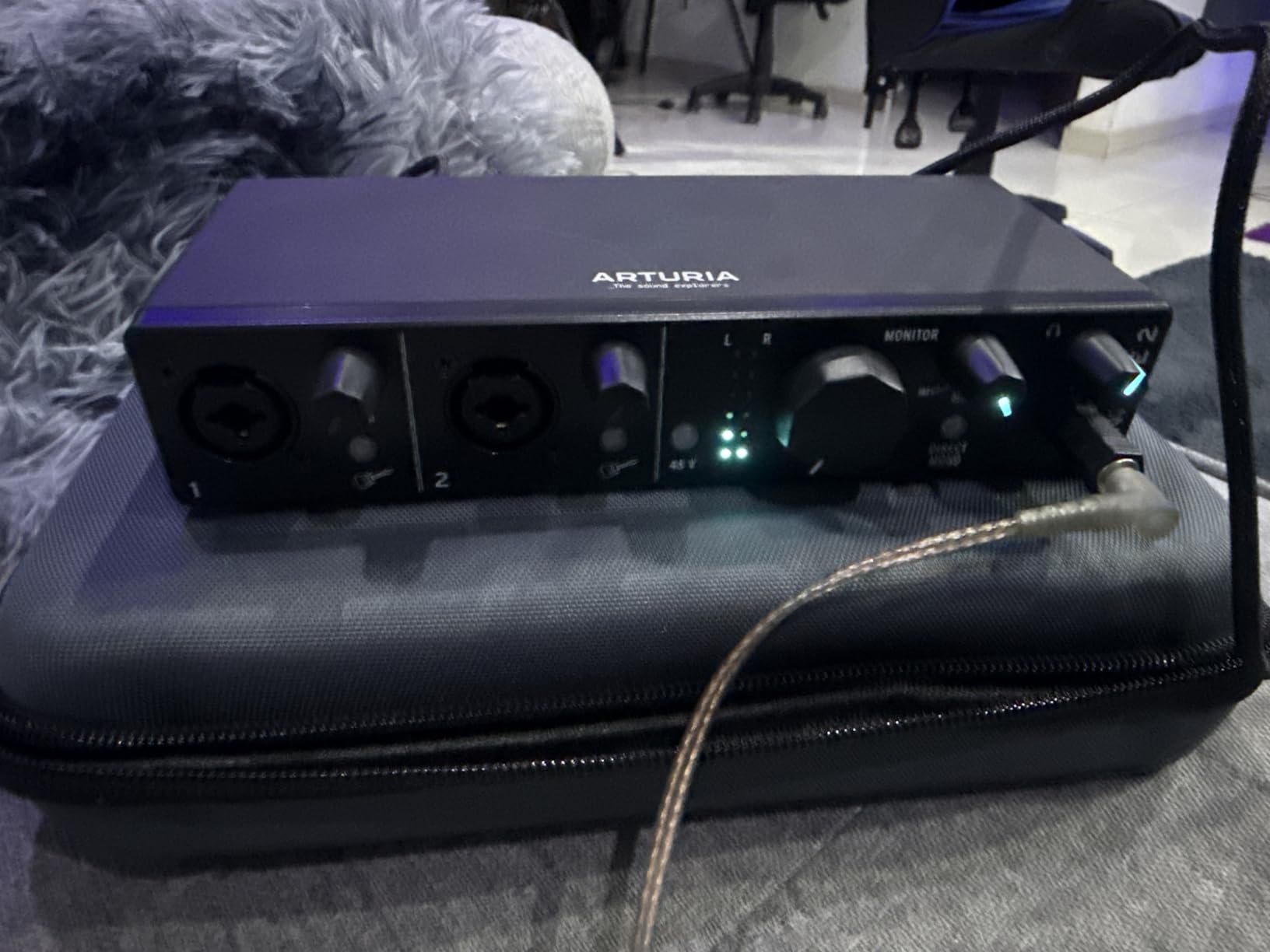 Arturia MiniFuse 2 Compact USB Audio & MIDI Interface with Creative Software customer photo 1