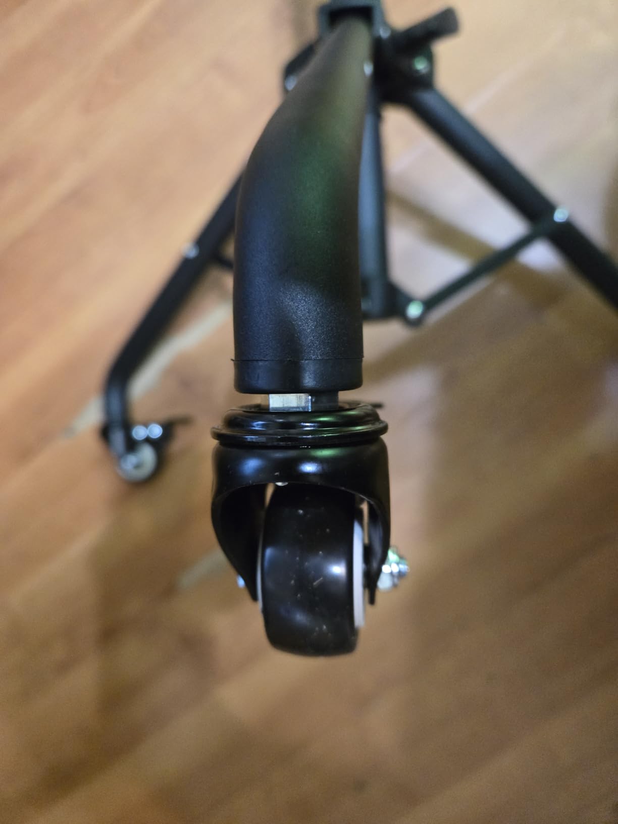 Tossbiss Laptop Tripod on Wheels with 2 Shelves, Portable Projector Floor Stand Adjustable Height 25.9 to 51.8 Inch with Phone Holder customer photo 2