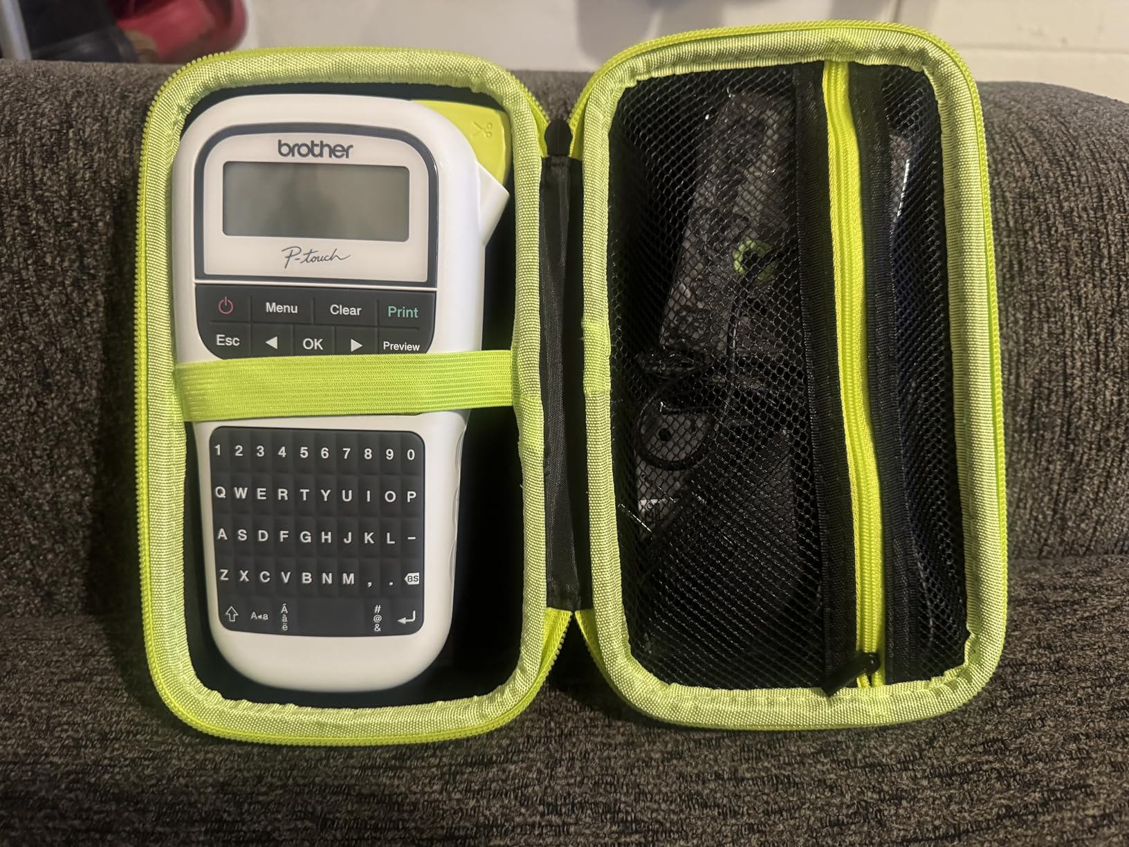 Brother P-Touch PTH110BP Easy Portable Label Maker Bundle (4 Label Tapes Included) customer photo 1