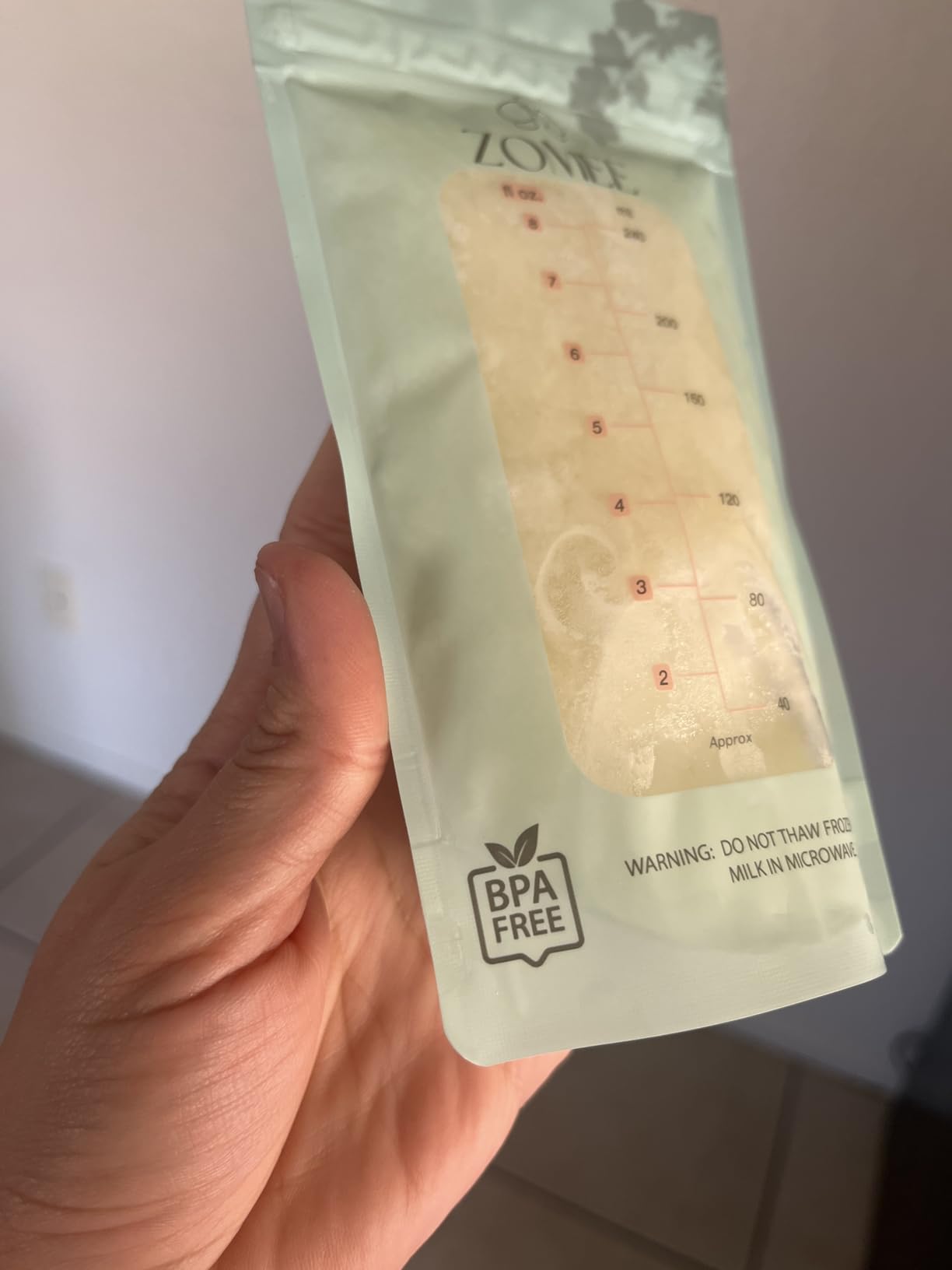 Zomee Breast Milk Storage Bags 8oz - Leakproof Double-Zip Seal, Self-Standing, Easy-Pour Design, Freezer Safe, Pre-Sterilized, BPA & Phthalate Free - Bulk Pack of 90 customer photo 2