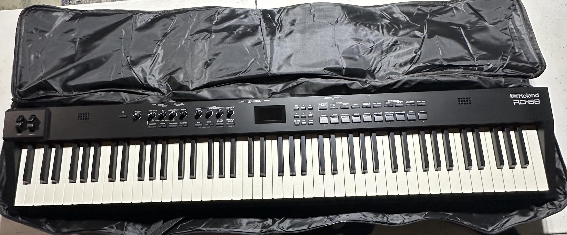 88 Key Keyboard Case Carrying Piano Cover, Gig Bag with 2-Pocket Keyboard Bag, 600D Durable Oxford Inside Padded Full Coverage Dust Protection for Digital Piano Covers customer photo 2