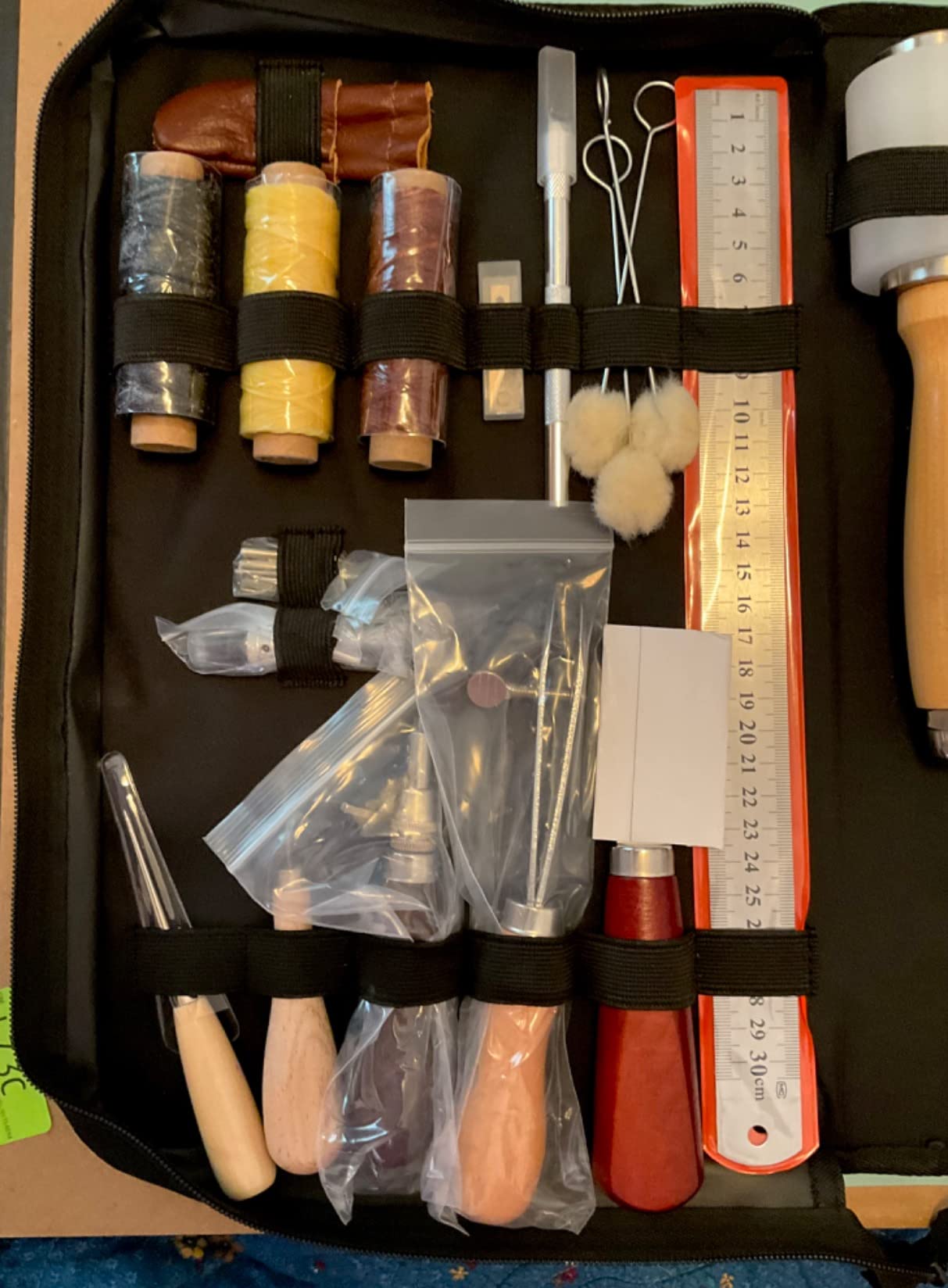 FifthQuarter Leather Tooling Kit: 458 Pcs Essential Leather Working Tools and Supplies for Starter with Guide customer photo 1