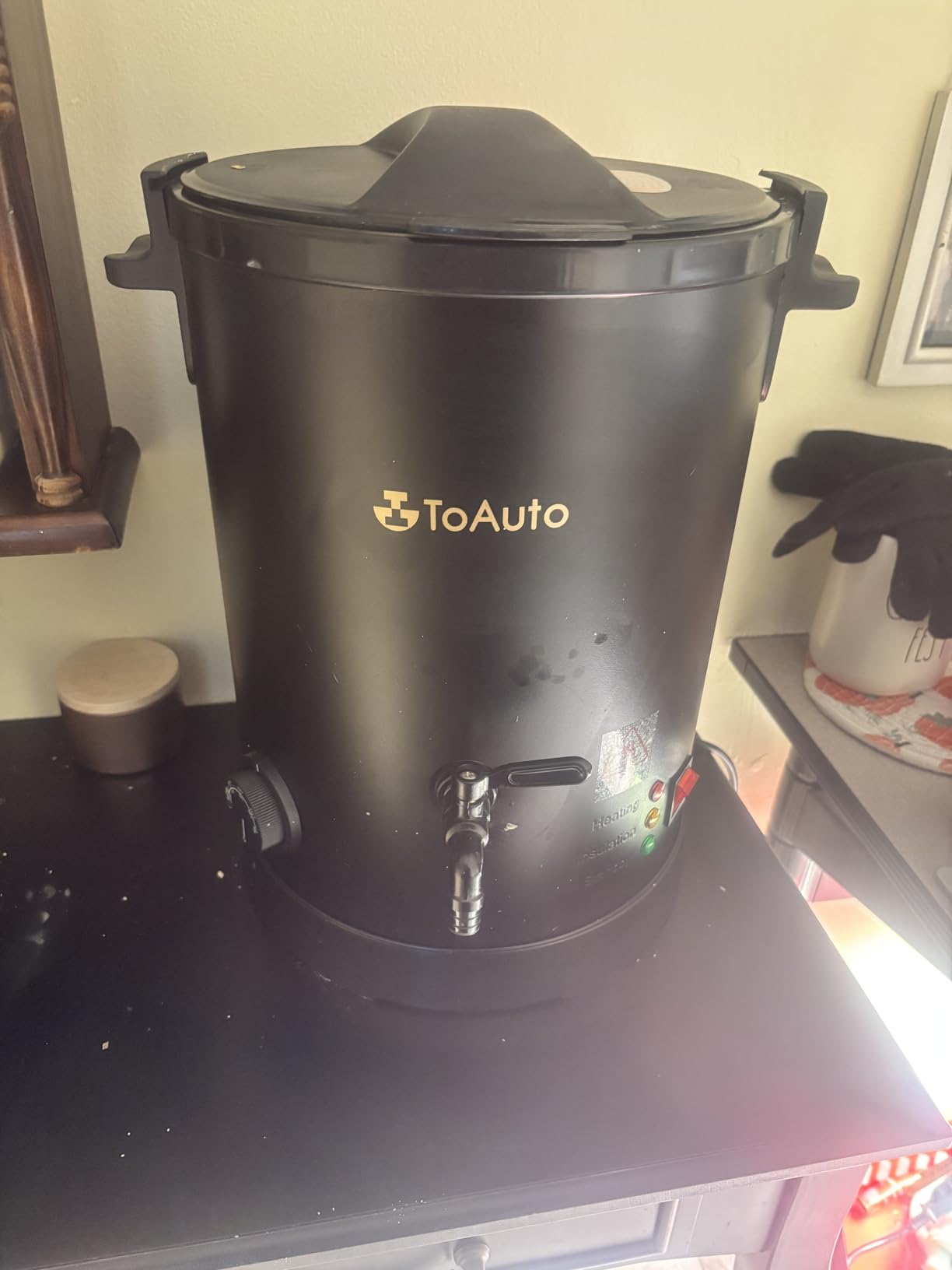 TOAUTO 16Lbs Large Wax Melter for Candle Making, Electric Wax Melting Container Holds 16Lbs Melted Wax with Heating Core Spout & Bottom Design for Commercial Candle Business customer photo 1