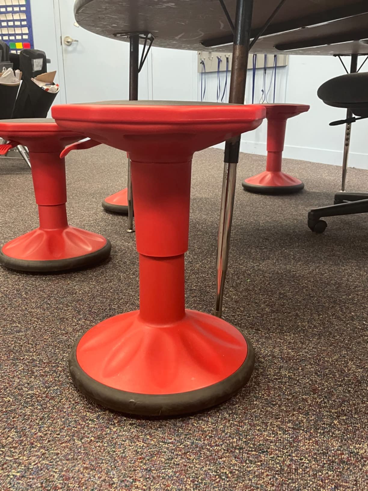 Flash Furniture Carter Adjustable Height Active Learning Stool for Classrooms, Backless Wobble Stool with 360-Degree Swivel, 14