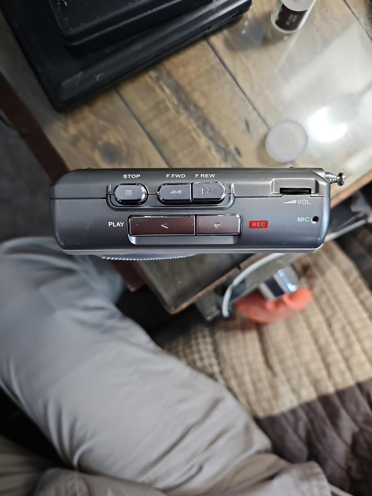 Gracioso Portable Cassette Recorder Player: AM FM Compact Cassette Tape Player with Big Speaker & Earphone Jack, Build in Microphone,Cassette Player Powered by DC or AA Battery customer photo 2