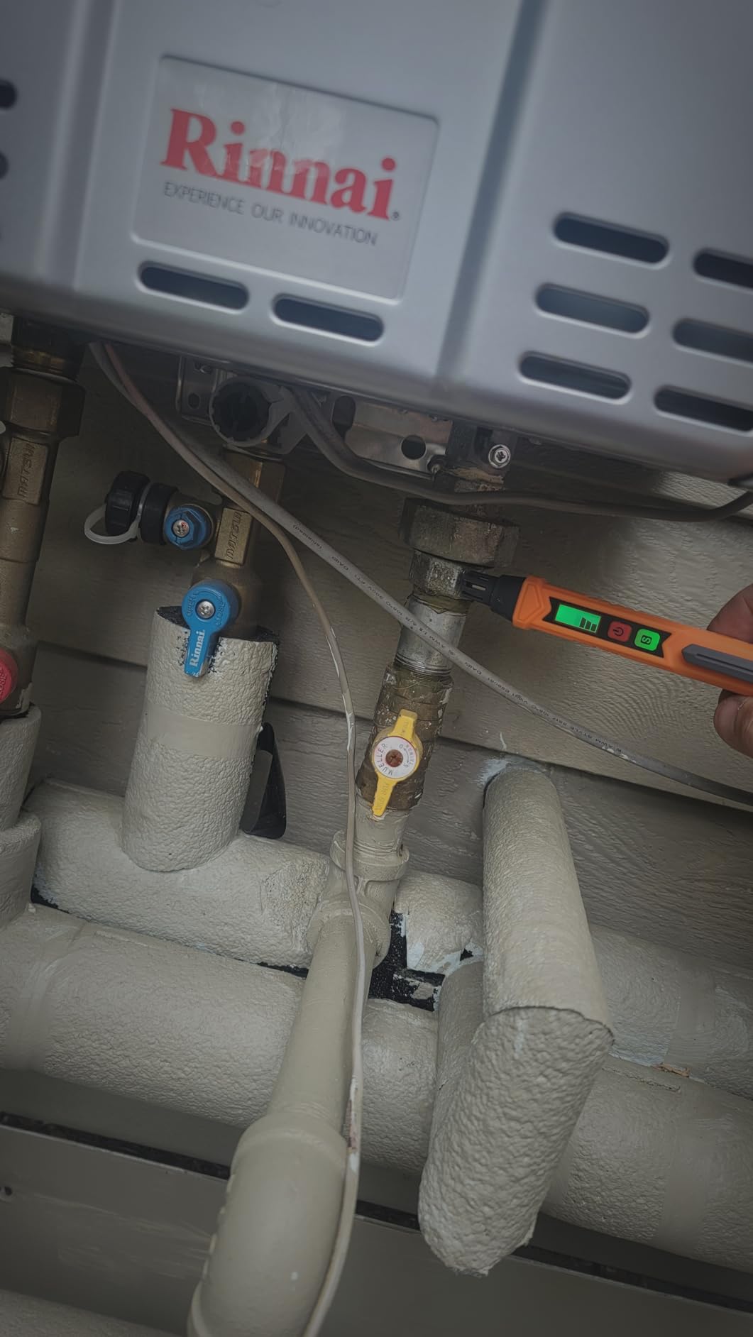 PT199 Natural Gas Leak Detector with Audible & Visual Alarm, Portable Gas Sniffer to Locate Combustible Sources Like Methane, Propane for Home customer photo 1