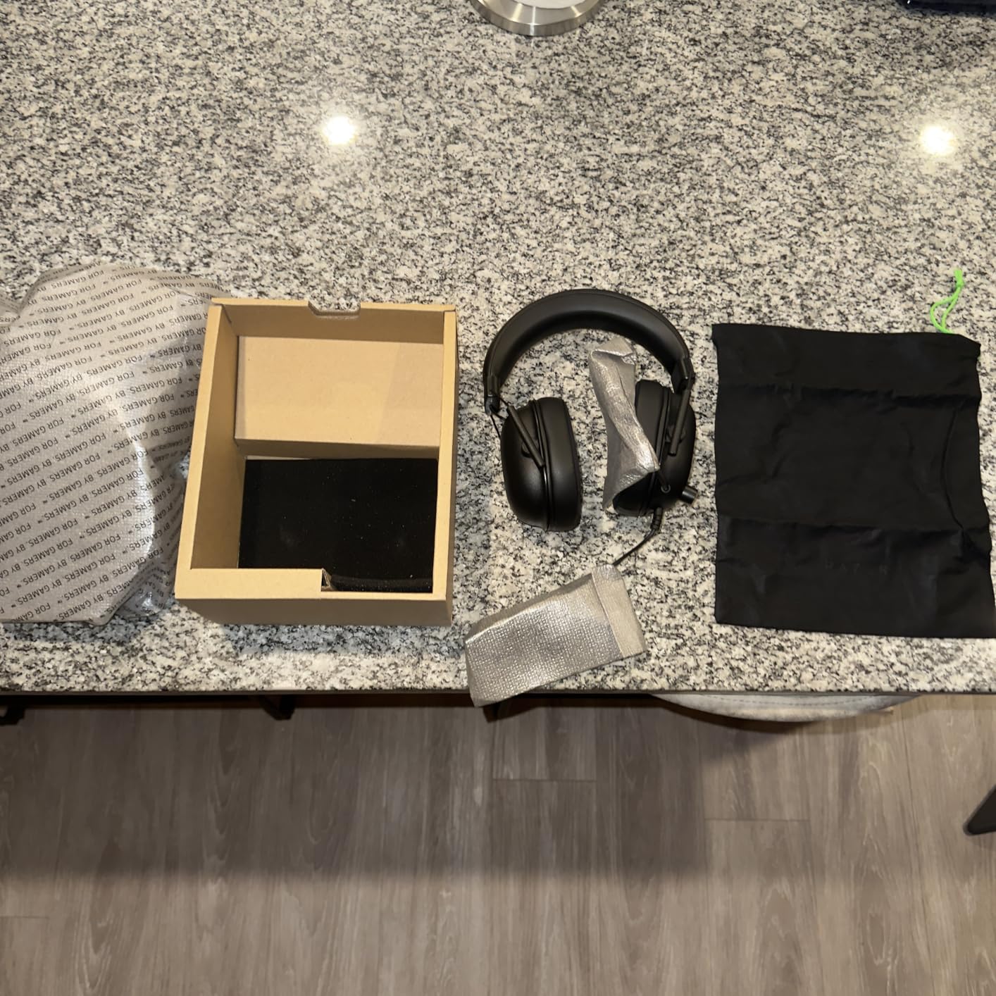 Razer BlackShark V2 X Gaming Headset: 7.1 Surround Sound - 50mm Drivers - Memory Foam Cushions - for PC, PS4, PS5, Switch - 3.5mm Audio Jack - Quartz Pink customer photo 2