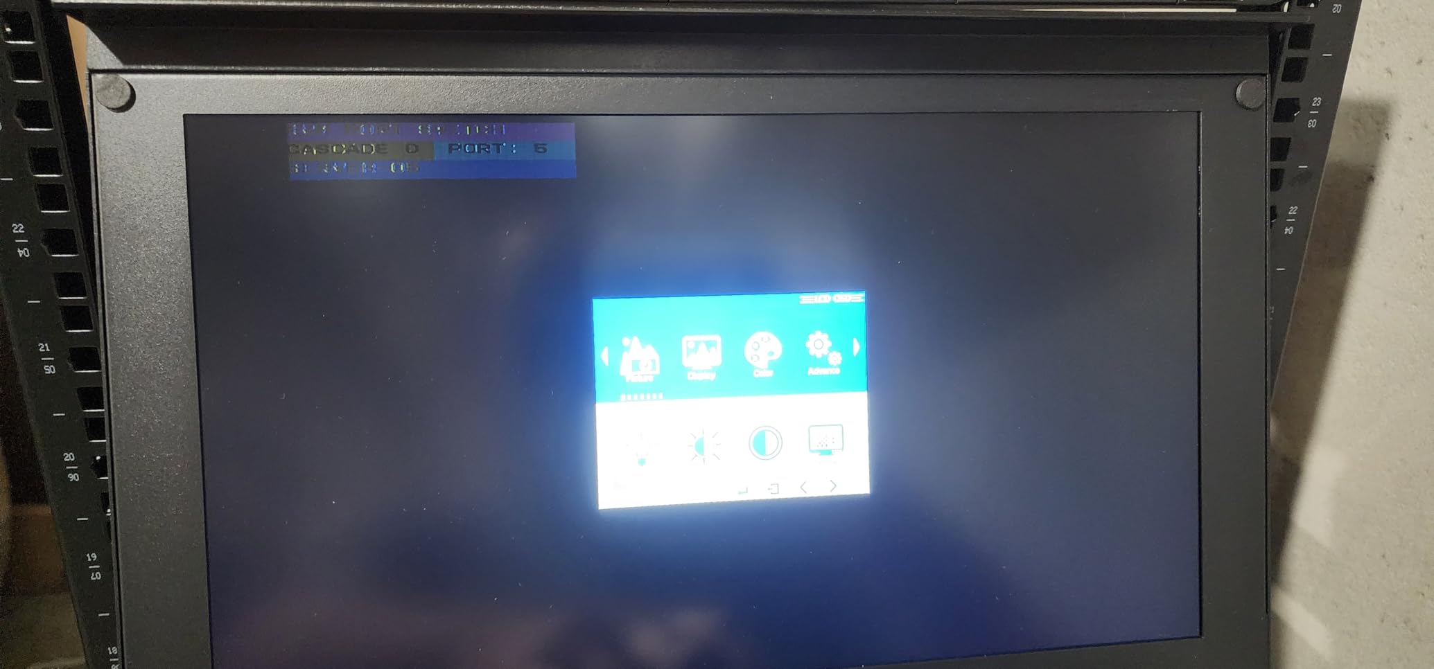 MT-VIKI Rack Mount KVM, 8 Port VGA KVM Switch w/15.6'' LCD Monitor, 1080P, Mount into 23.6-31.5'' deep Server Cabinet, Integrated Touchpad+Keyboard+8 KVM Cables customer photo 2