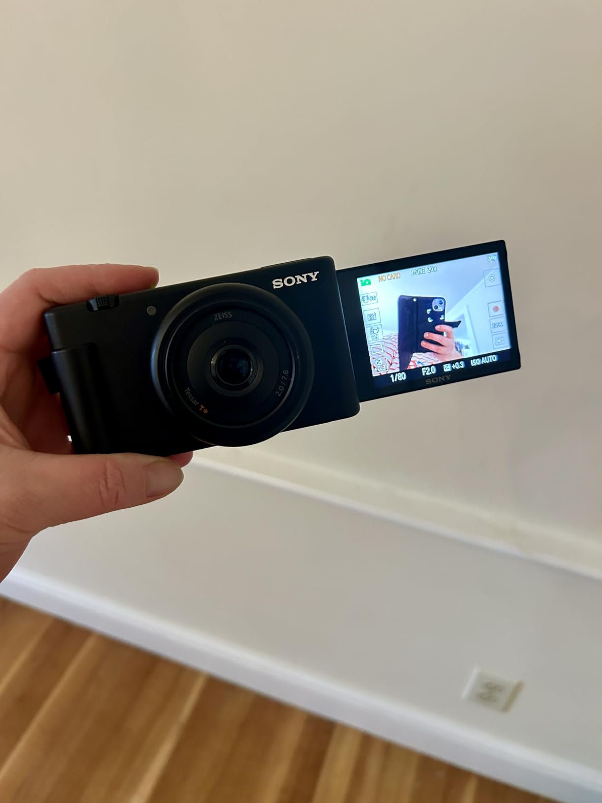 Sony ZV-1F Vlog Camera for Content Creators and Vloggers Black customer photo 2