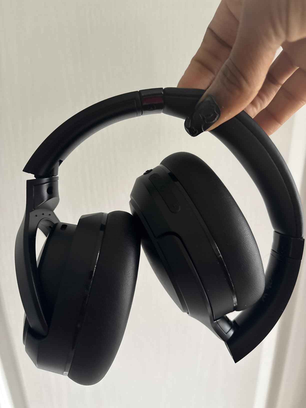 RUNOLIM Hybrid Active Noise Cancelling Headphones, Wireless Over Ear Bluetooth Headphones with Microphone, 70H Playtime, Foldable Headphone with HiFi Audio, Deep Bass for Home Travel Office customer photo 2