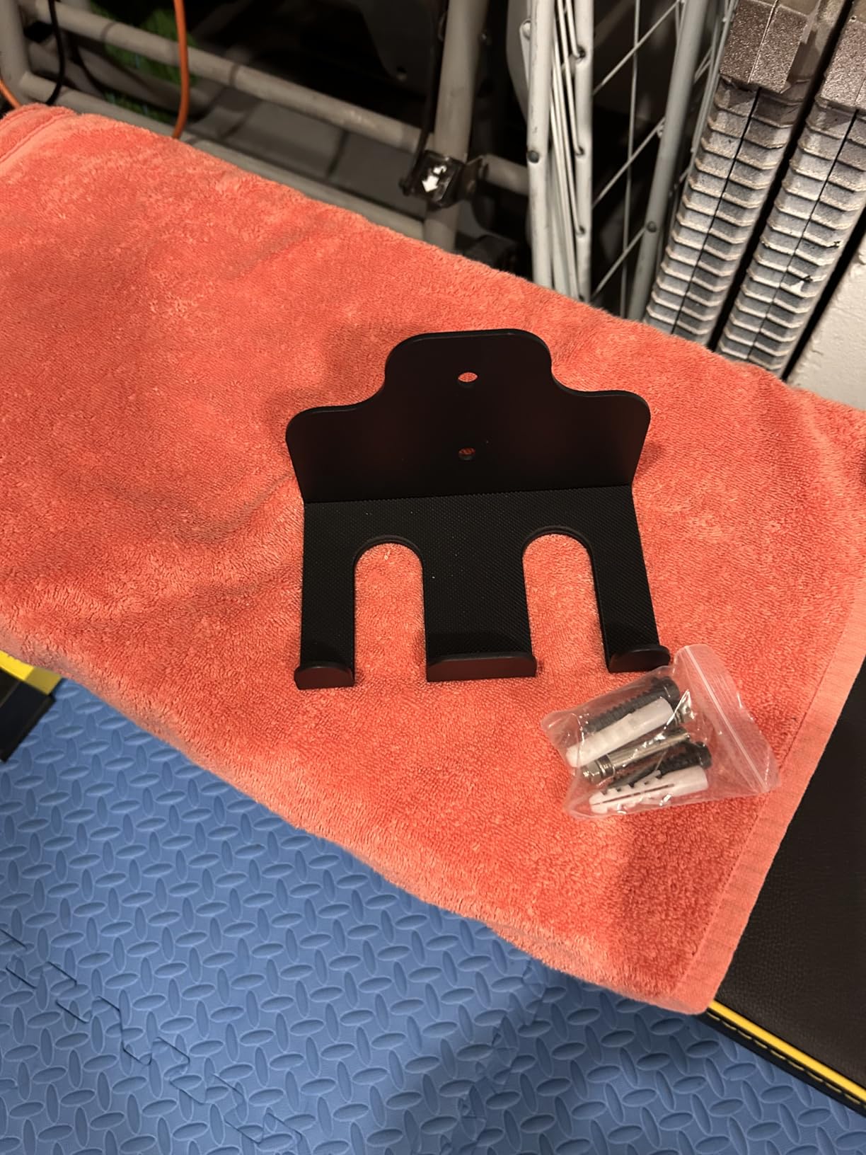 Olympic Barbell Hanger, Garage Gym Bar Wall Rack, Vertical Barbell Mount Rack customer photo 2