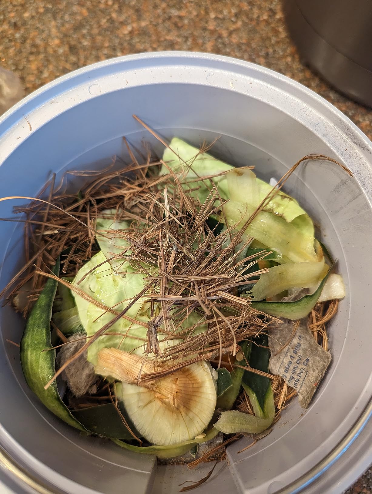 Airthereal Revive Electric Kitchen Composter, SHARKSDEN Tri-Blade, Turn Food Waste and Scraps into Dry Compost Fertilizer for Plants, R500 Gray customer photo 2