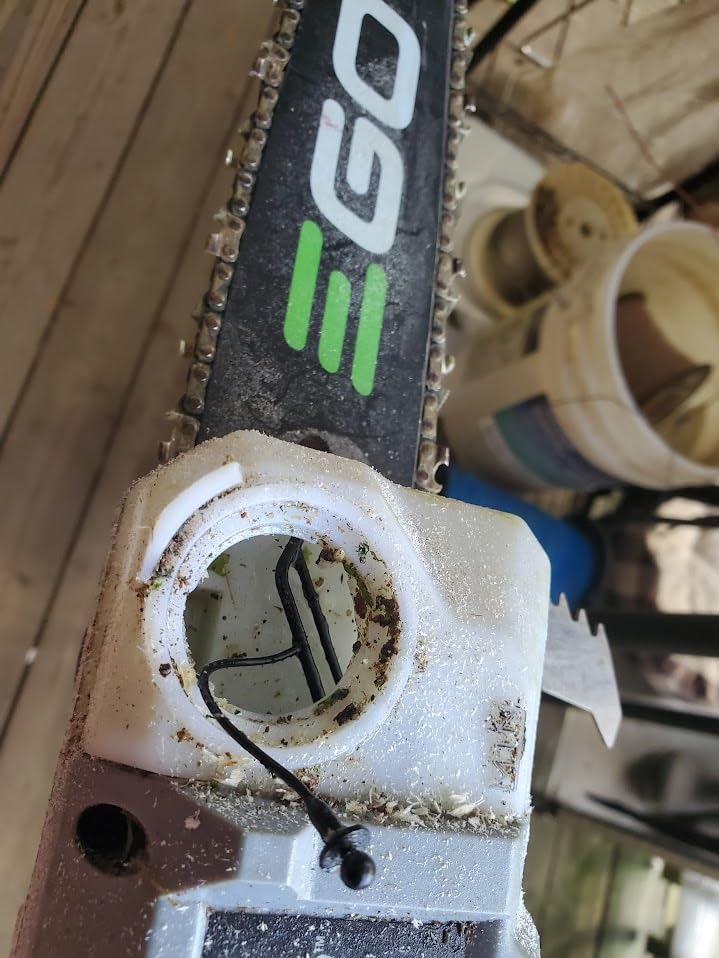 EGO Power+ PS1001 Pole Saw for Tree Trimming, Cordless Electric Pole Saw with Telescopic LED Cut Line Indicator, Includes 56V 2.5Ah Battery and Charger customer photo 2
