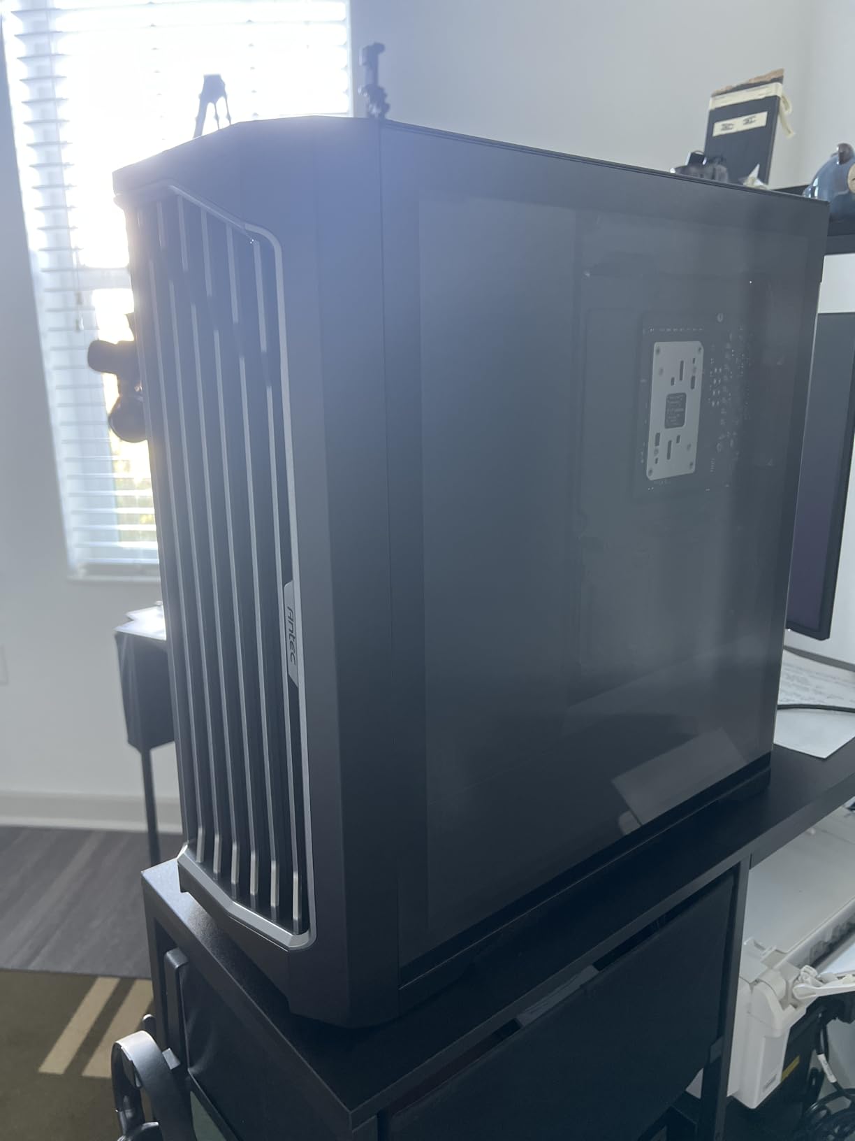 Antec Performance 1 FT, Full Tower, RTX40 Fully Compatible, Temp Display, 4 x Storm T3 PWM Fans, Type-C, Dual TG Side Panels, Removable Top Bracket, High Airflow Mesh Front Panel, E-ATX PC Case customer photo 1
